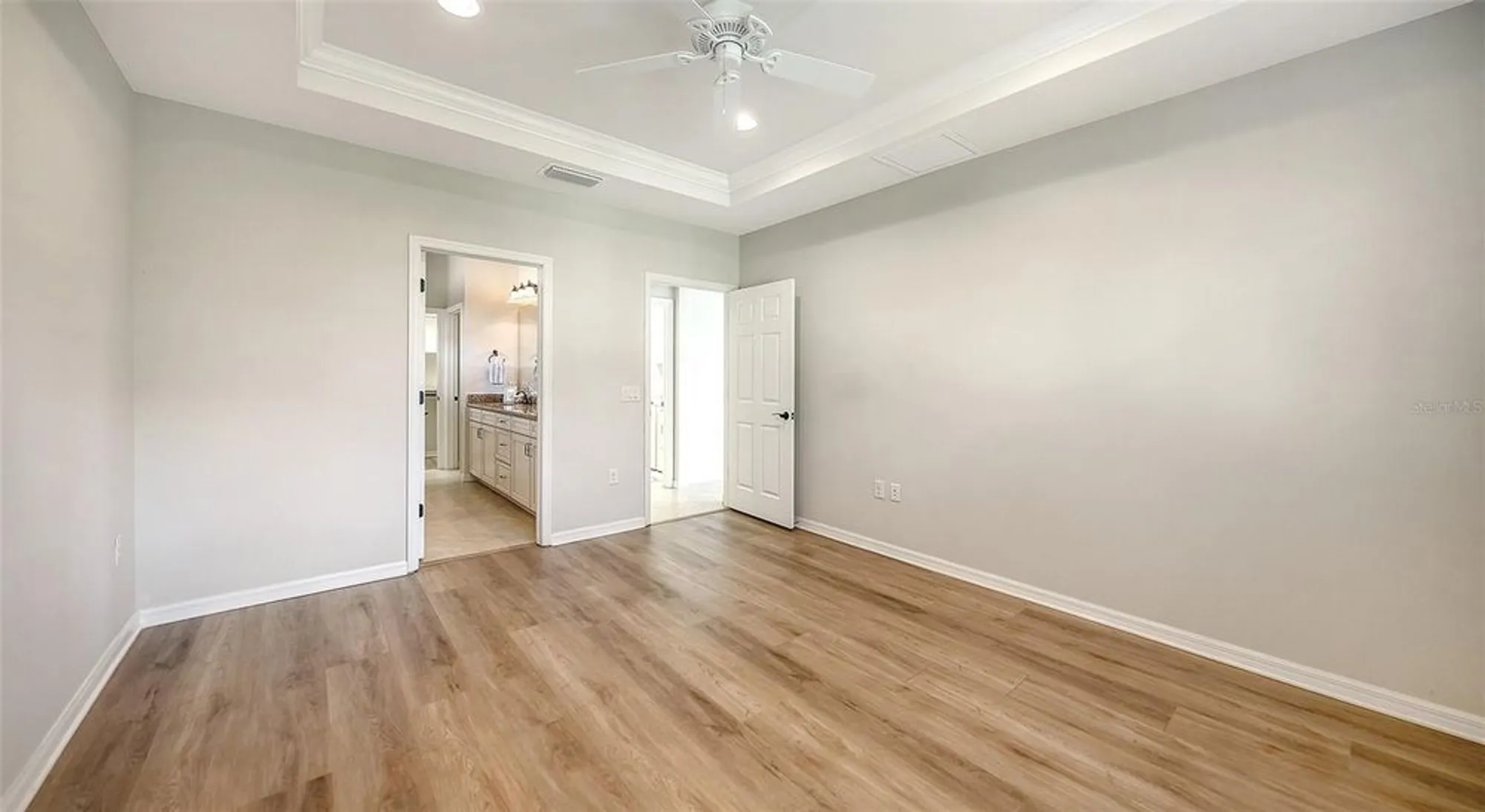 Property Slideshow image 20 of 64 | 5934 caspian tern dr, Sarasota, FL, 34238