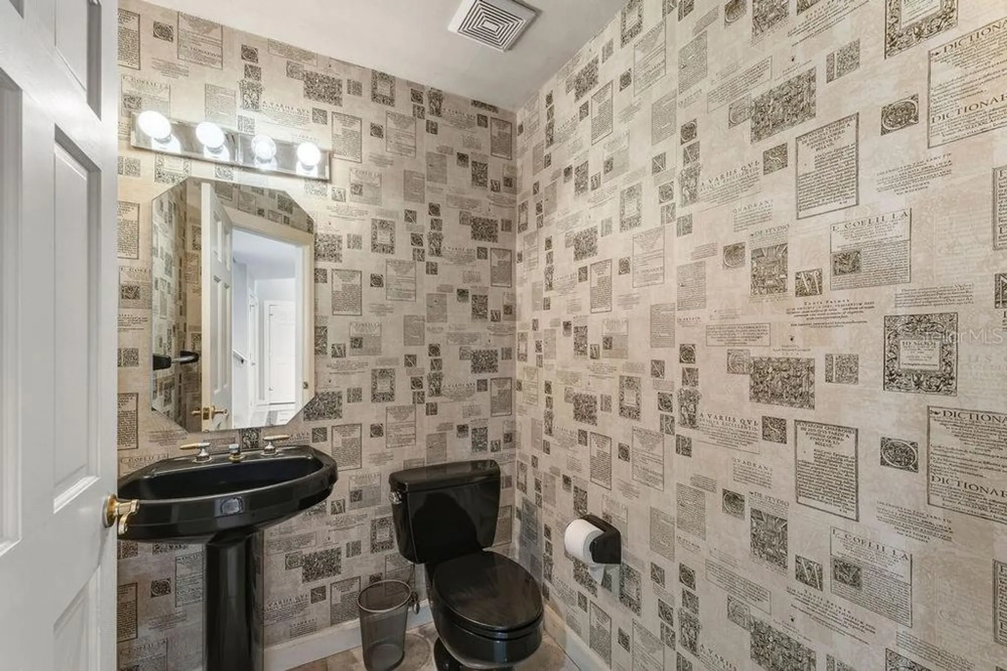 Property Slideshow image 48 of 72 | 24 bay pointe dr, Ormond Beach, FL, 32174