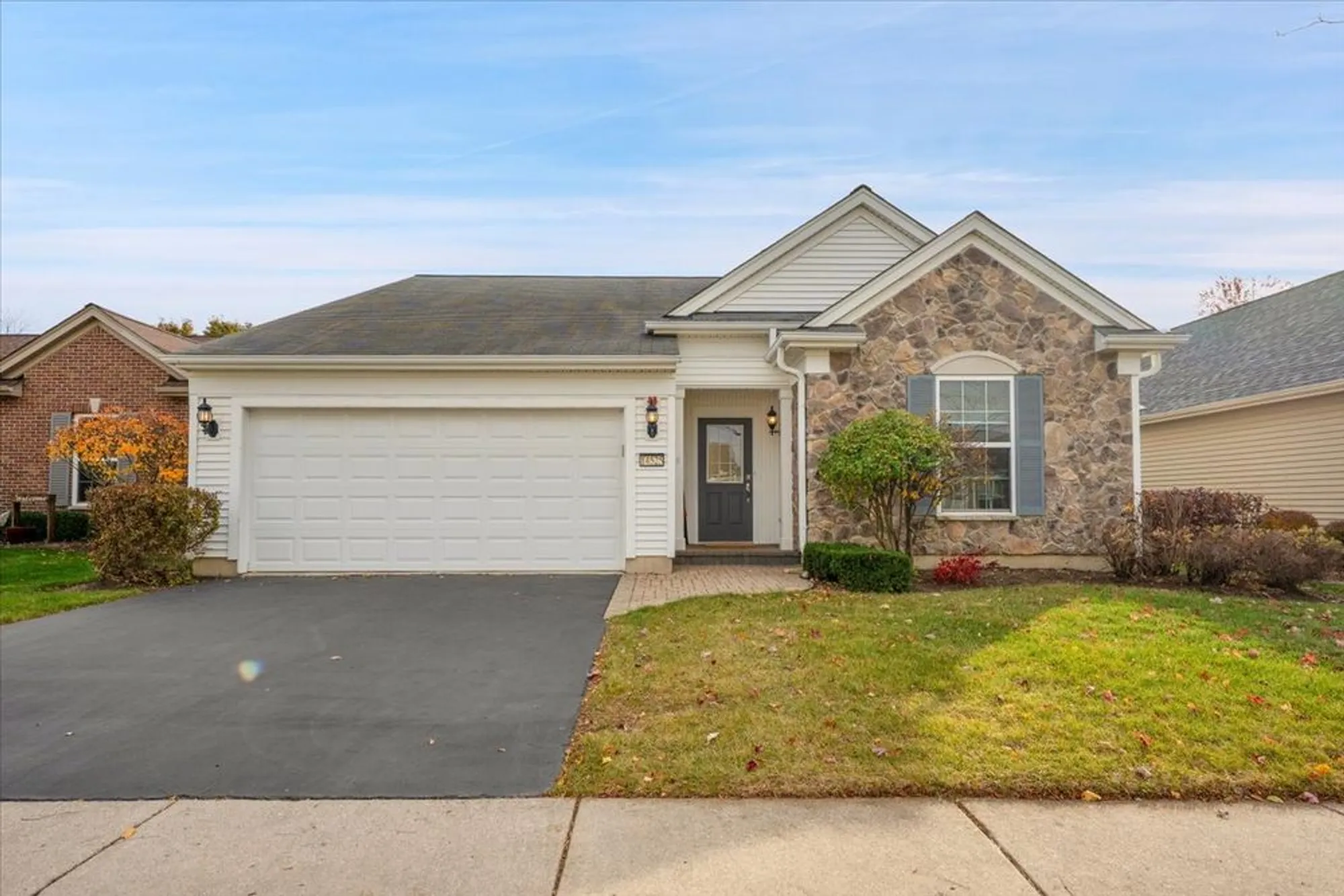 Property Slideshow image 2 of 32 | 14525 tawny ln, Huntley, IL, 60142