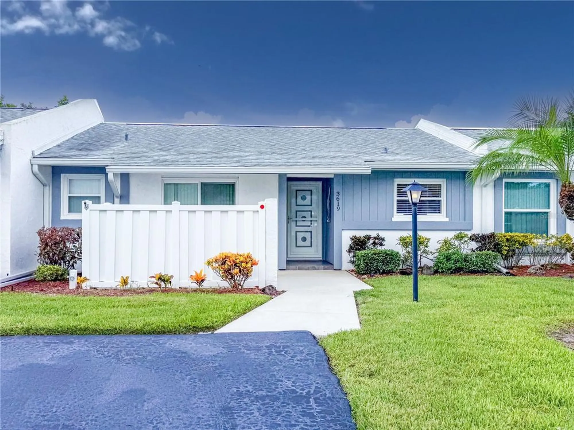 Property Slideshow image 2 of 57 | 3619 36th avenue dr, Bradenton, FL, 34205