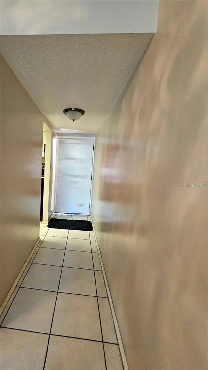 Property Slideshow image 11 of 17 | 4067 lake bayshore dr # 302, Bradenton, FL, 34205