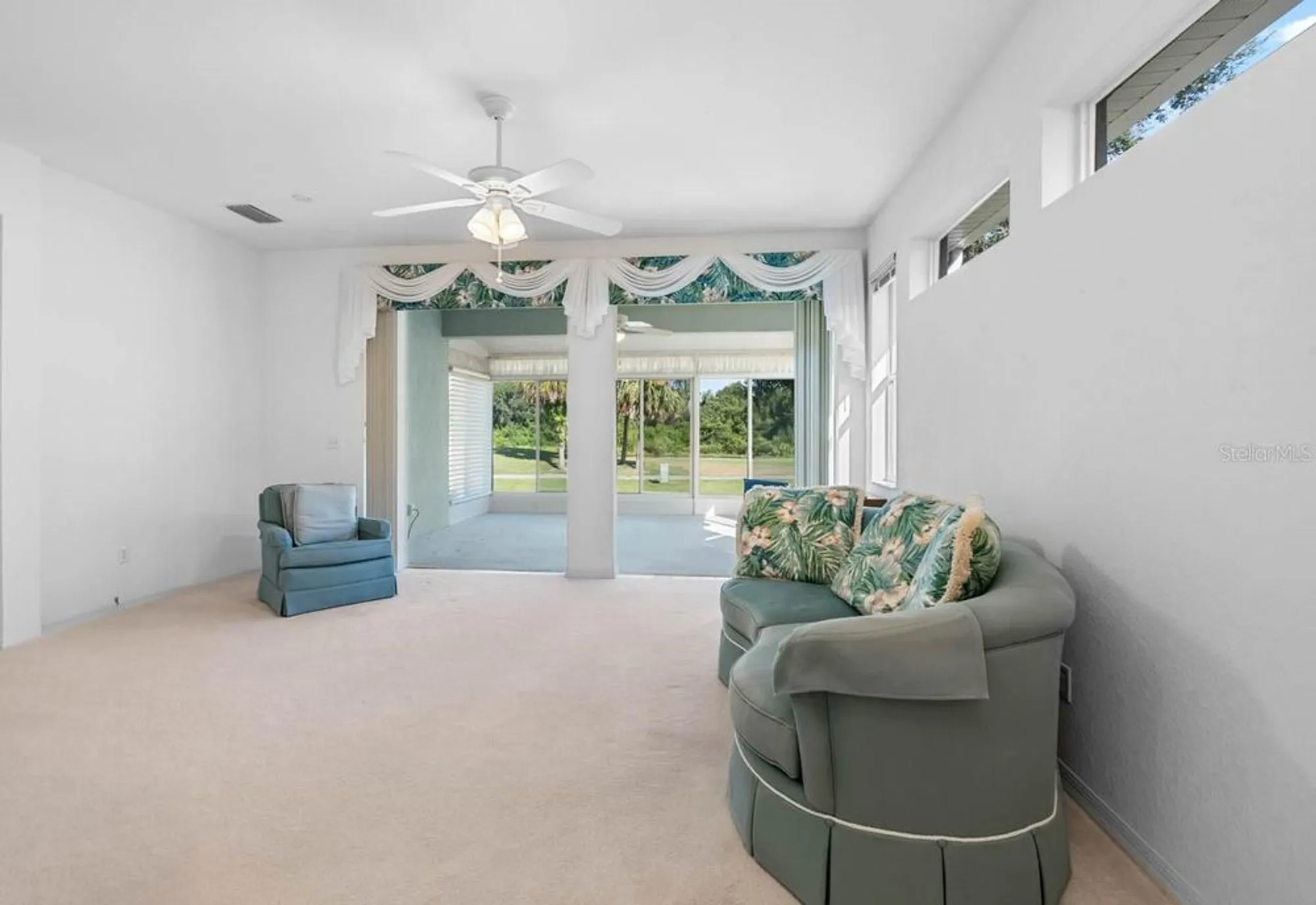Property Slideshow image 21 of 63 | 1226 lyndhurst greens dr, Sun City Center, FL, 33573