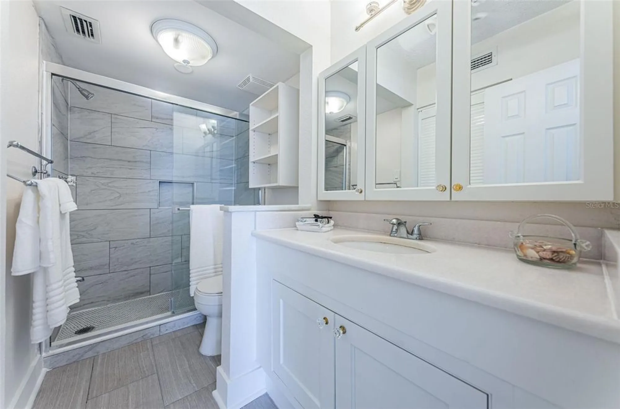 Property Slideshow image 28 of 63 | 6145 sun blvd apt 107, St Petersburg, FL, 33715