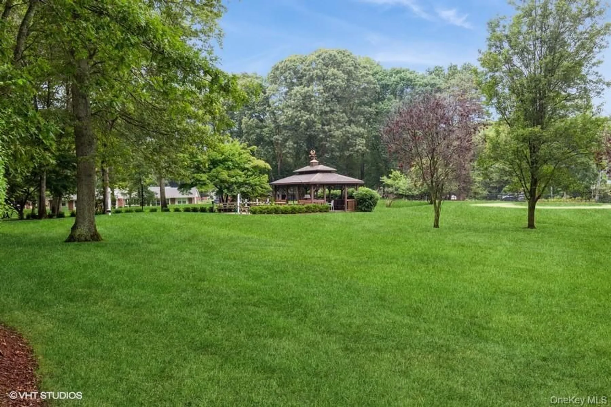 Property Slideshow image 19 of 22 | 166 ventry ct b, Ridge, NY, 11961