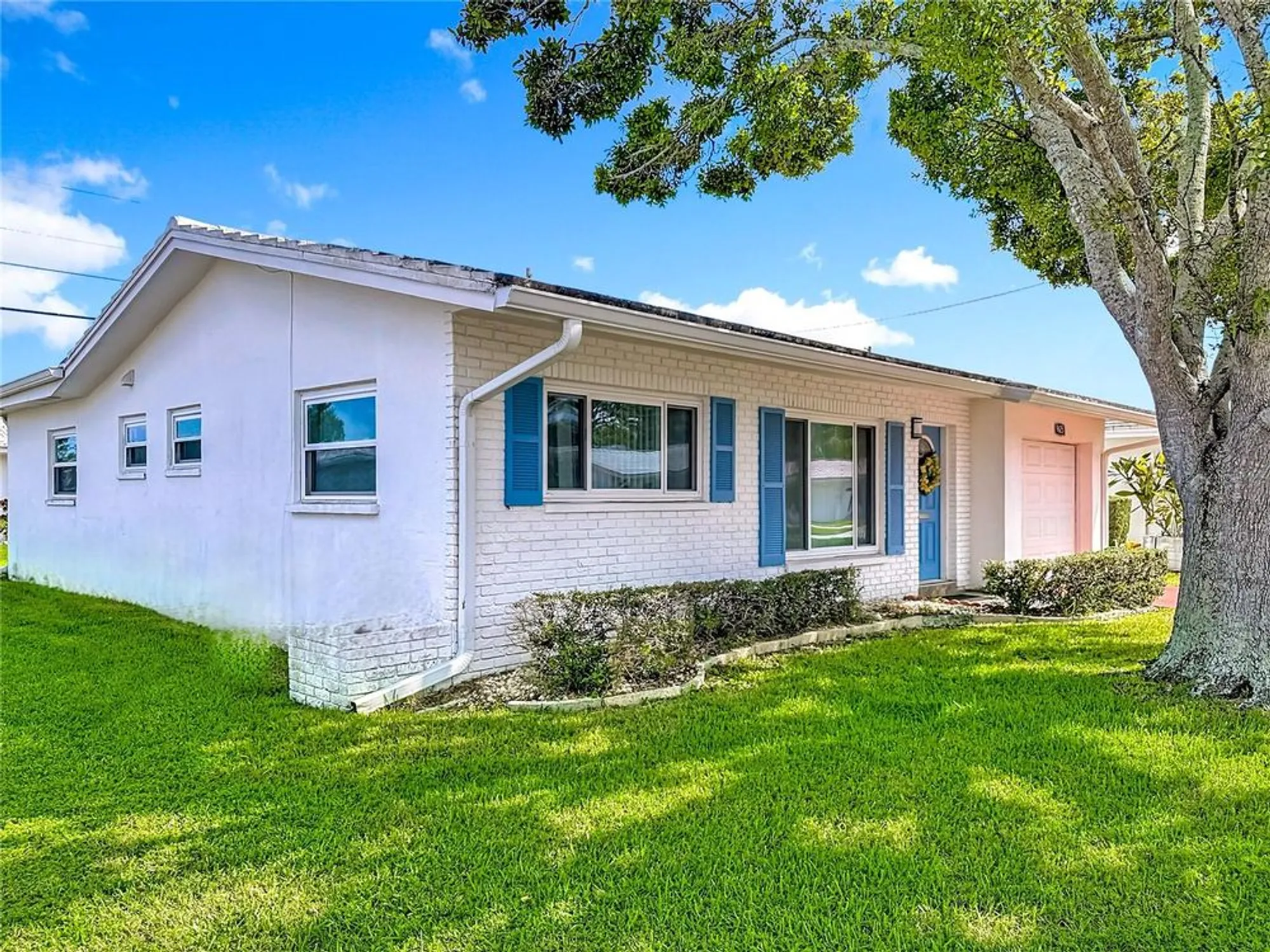 Property Slideshow image 6 of 57 | 9625 45th way, Pinellas Park, FL, 33782