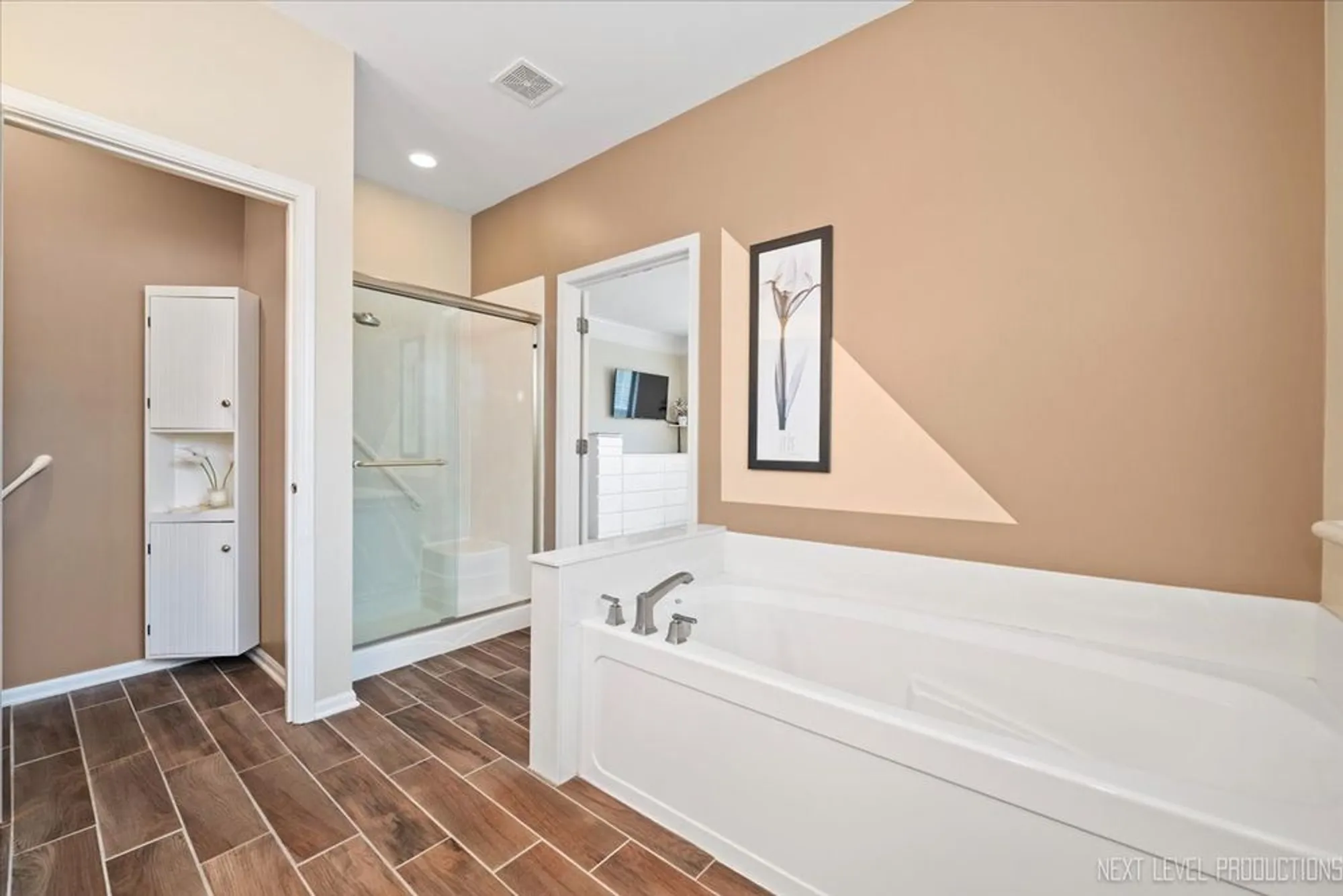 Property Slideshow image 18 of 41 | 12871 timber creek dr, Huntley, IL, 60142