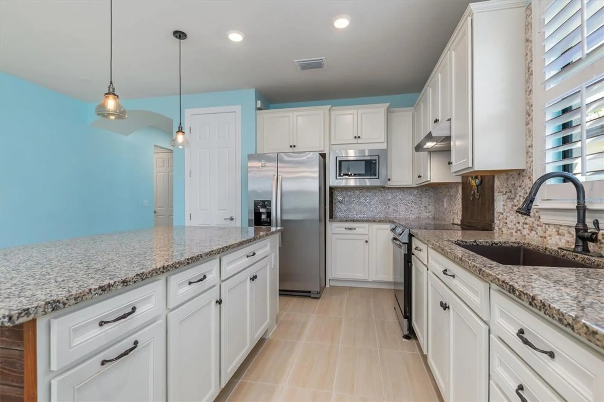 Property Slideshow image 16 of 70 | 2633 daisy dr, North Port, FL, 34289