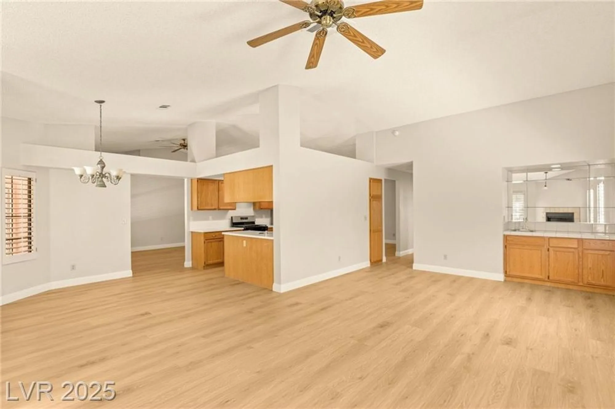 Property Slideshow image 13 of 40 | 5605 bay shore cir, Las Vegas, NV, 89130