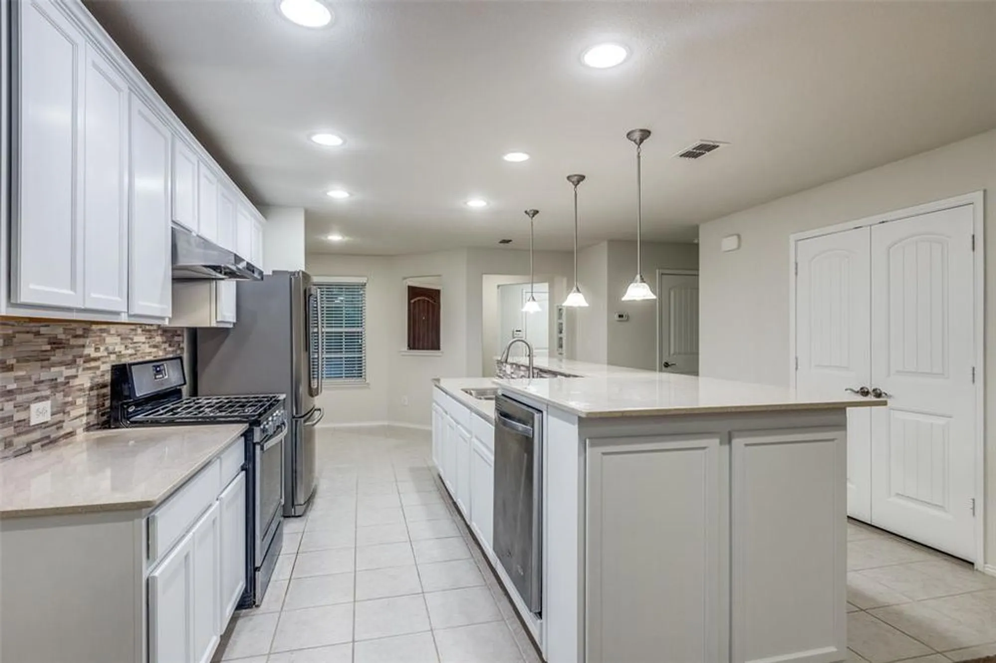 Property Slideshow image 6 of 27 | 7793 gulf walk rd, Frisco, TX, 75036