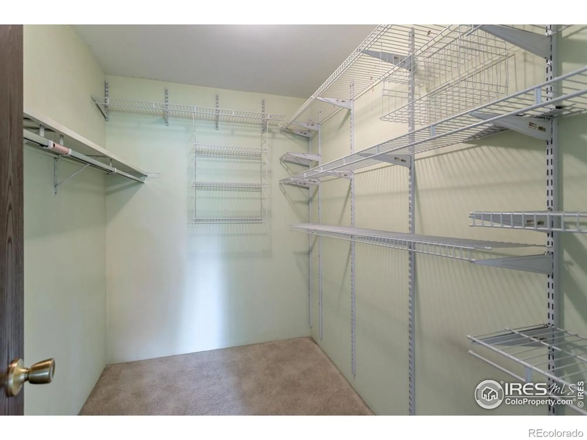 Property Slideshow image 17 of 21 | 3144 s wheeling way 209, Aurora, CO, 80014