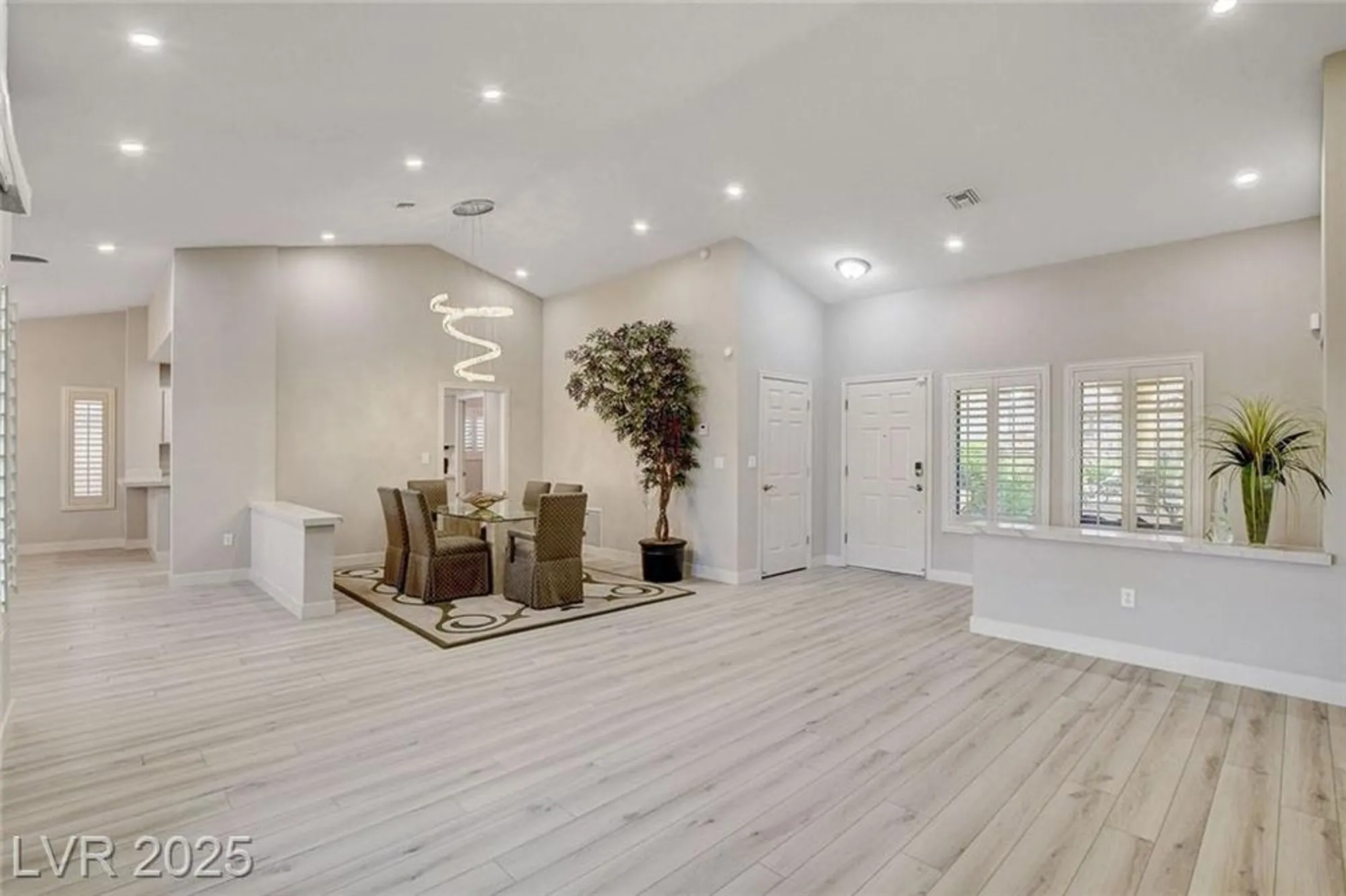 Property Slideshow image 6 of 42 | 10044 woodhouse dr, Las Vegas, NV, 89134