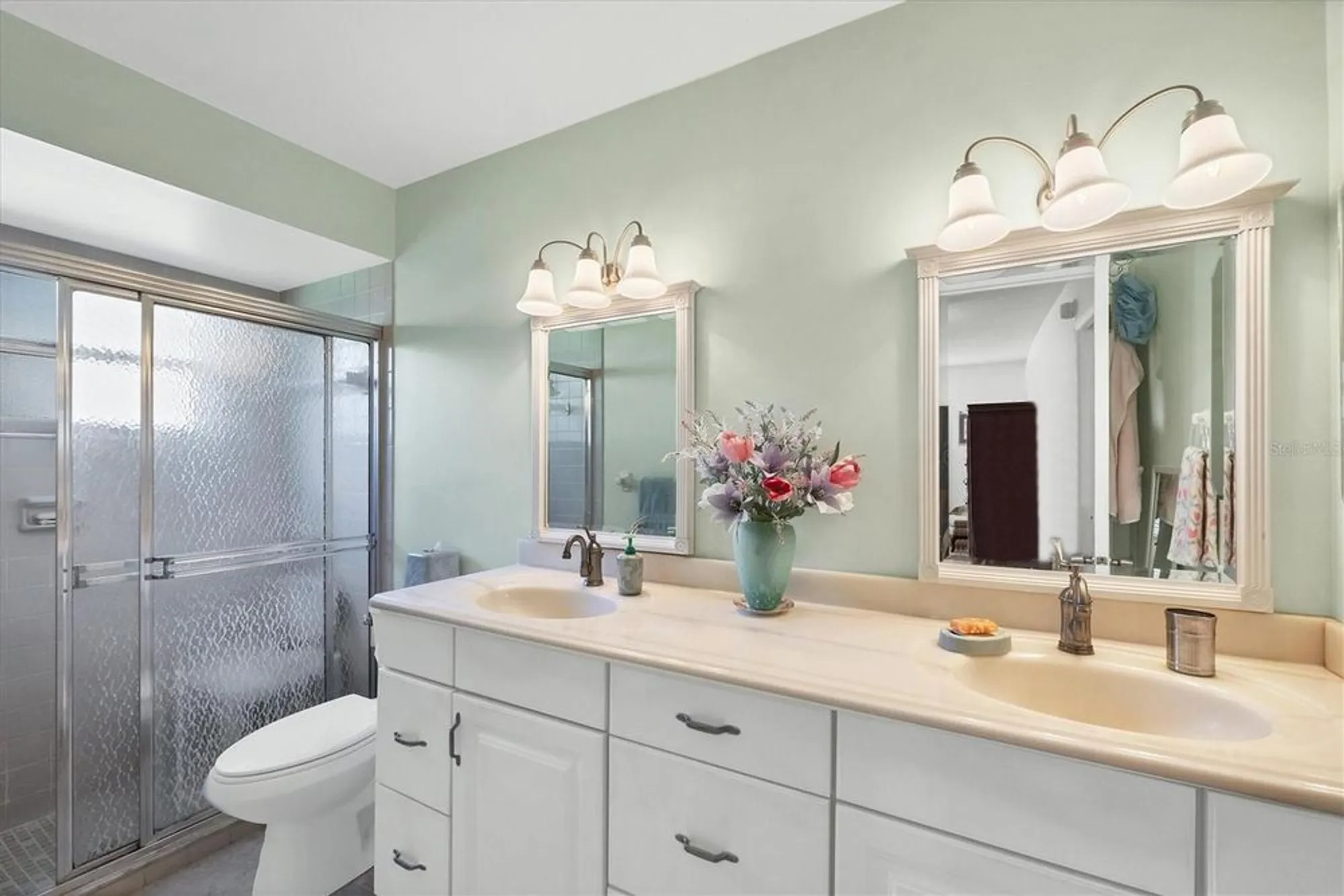 Property Slideshow image 18 of 29 | 4058 oakhurst dr 3174, Sarasota, FL, 34233
