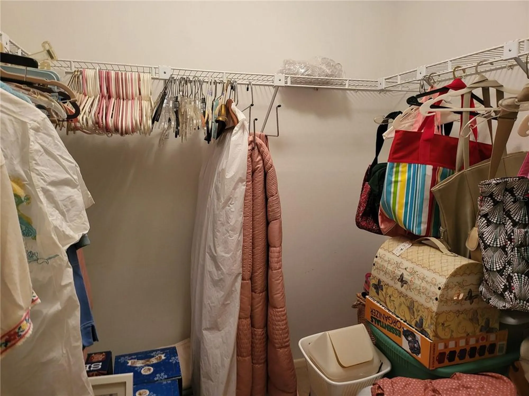 Property Slideshow image 12 of 15 | 2687 royal ridge dr, Spring Hill, FL, 34606