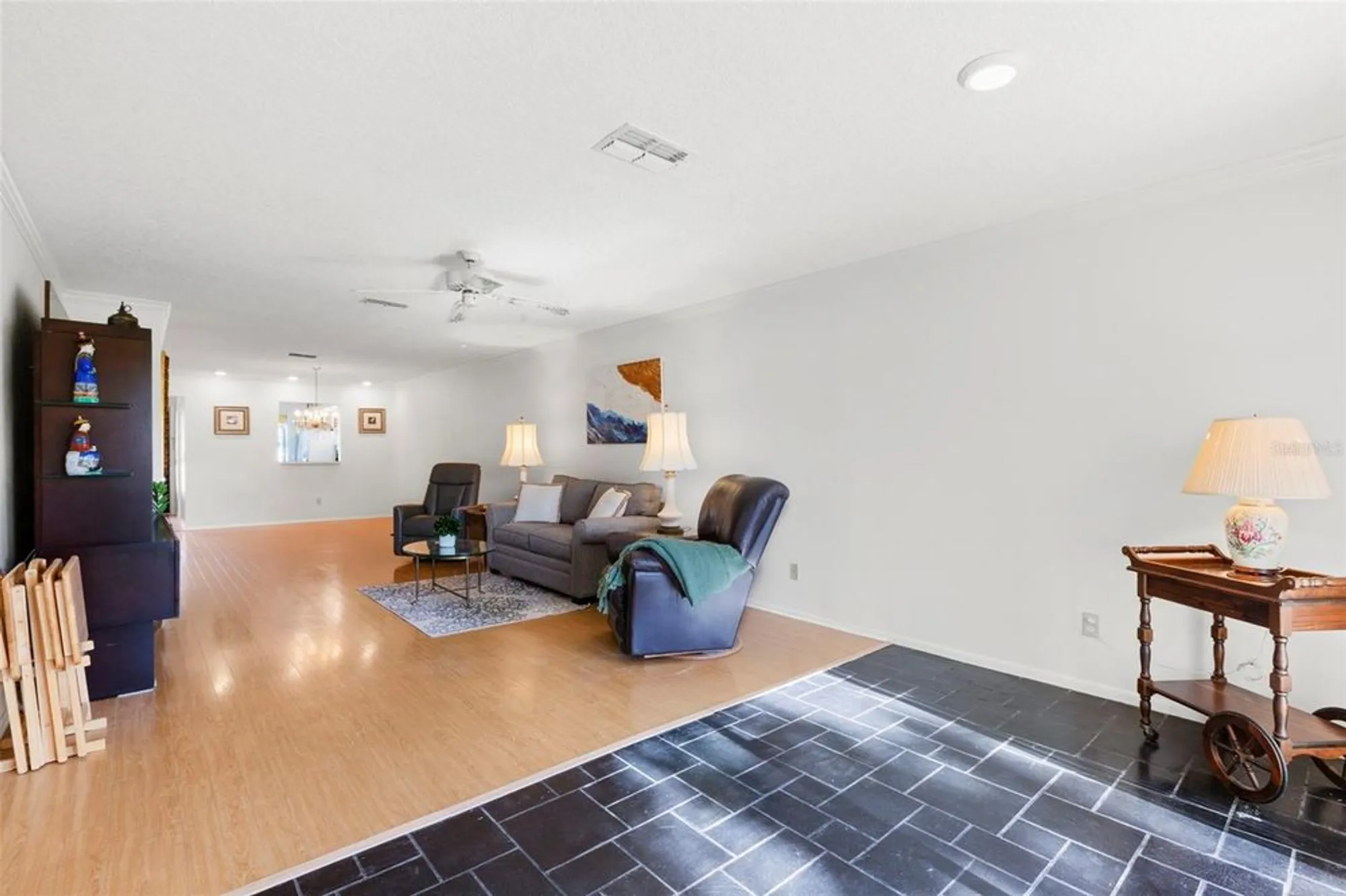 Property Slideshow image 16 of 61 | 1012 dunrobin dr d, Palm Harbor, FL, 34684