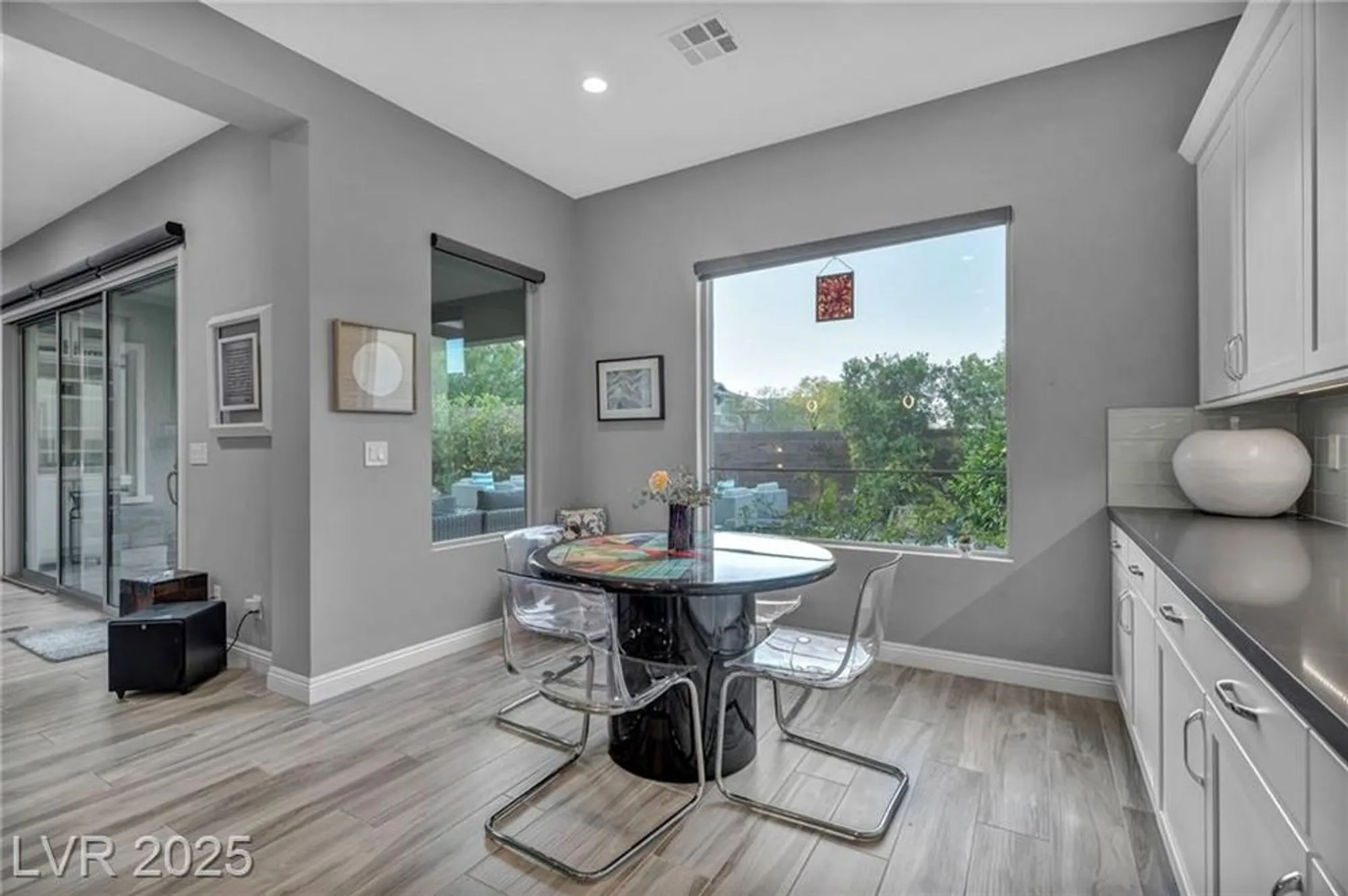 Property Slideshow image 18 of 87 | 9988 regency square ave, Las Vegas, NV, 89148