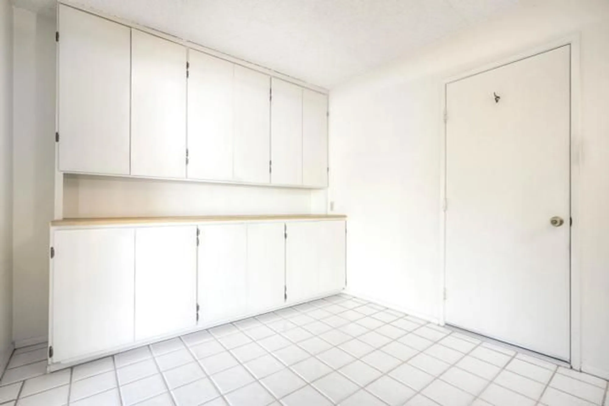 Property Slideshow image 13 of 30 | 1410 panorama ridge rd, Oceanside, CA, 92056