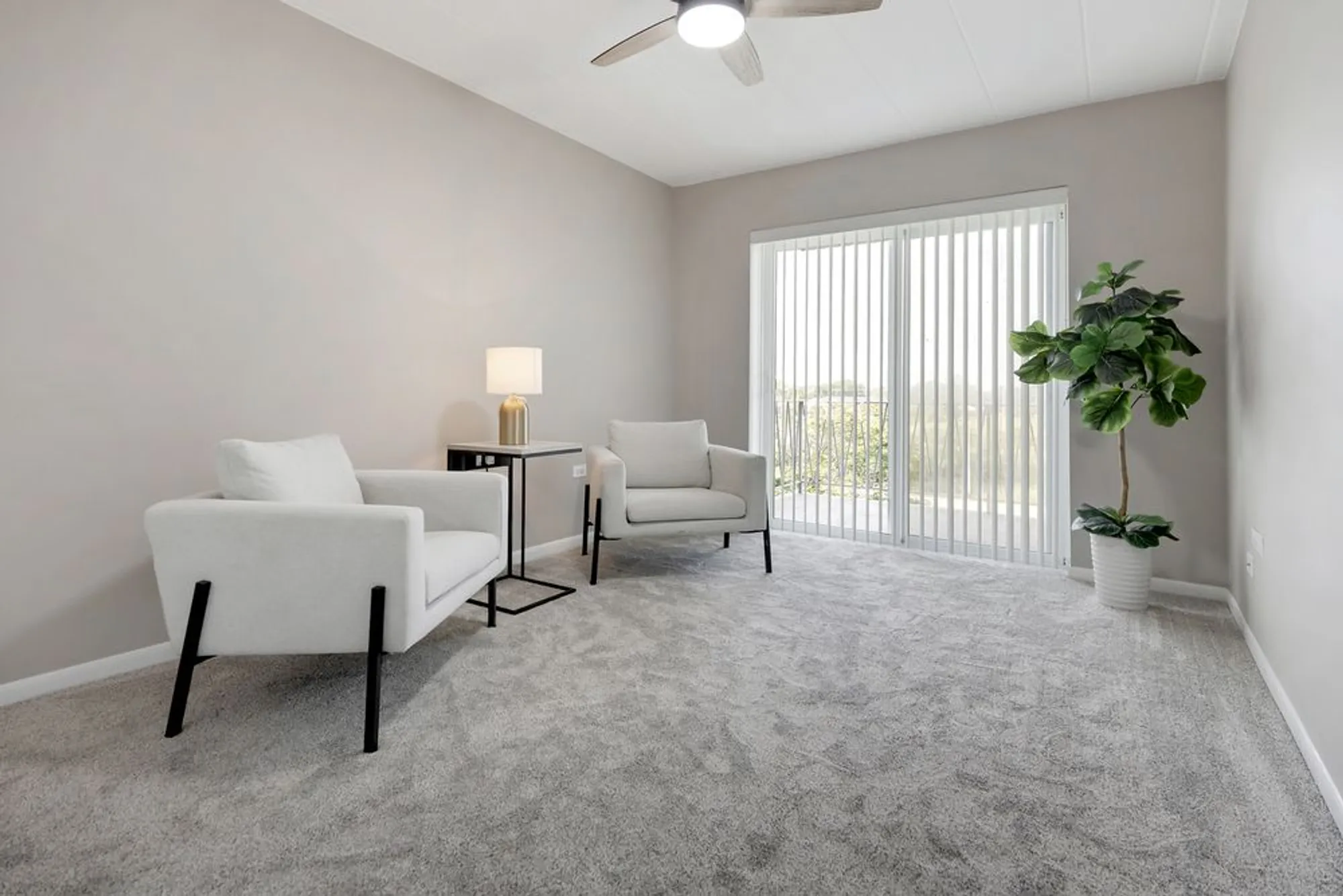 Property Slideshow image 14 of 19 | 2900 maple ave 17e, Downers Grove, IL, 60515