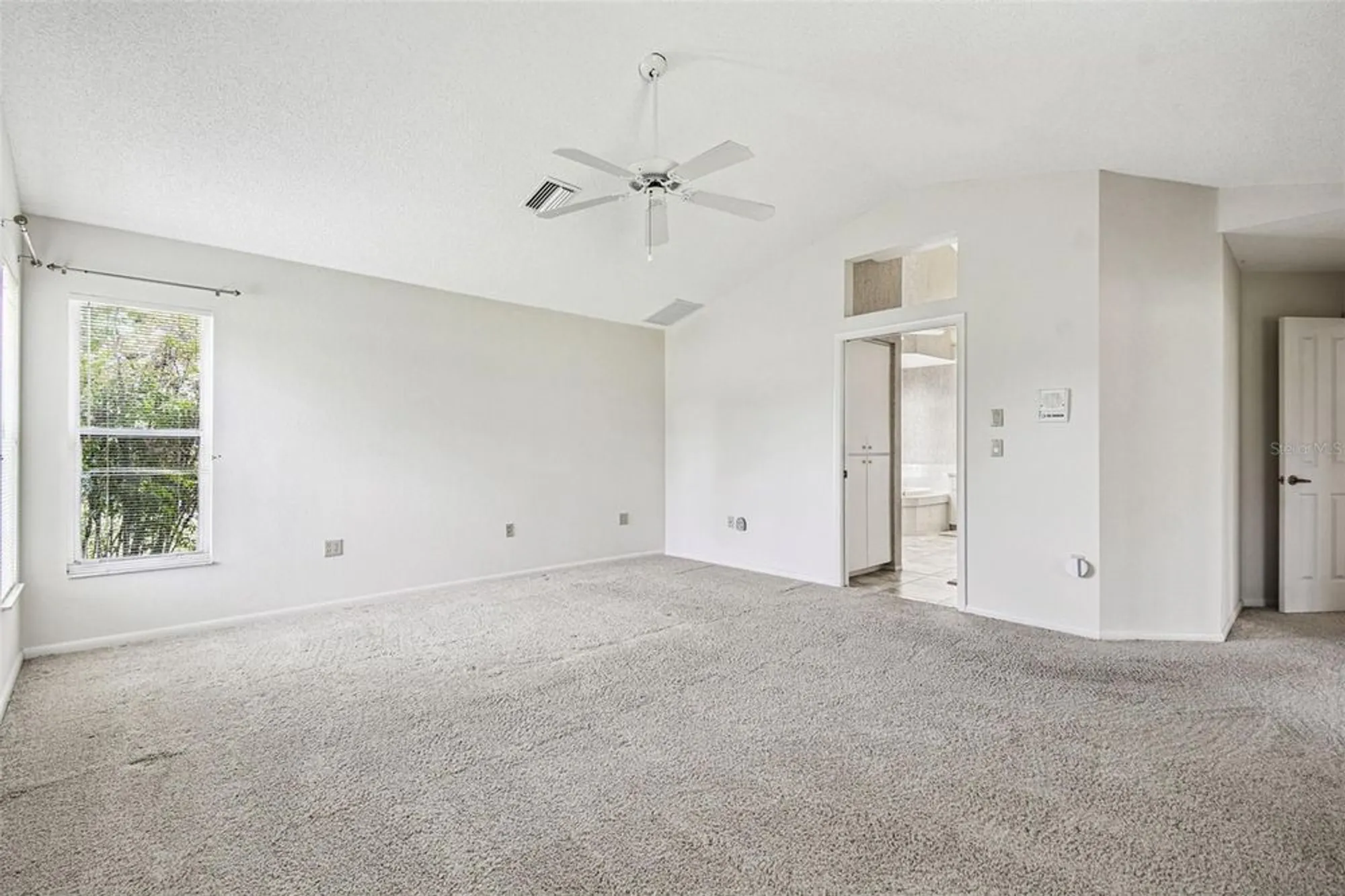 Property Slideshow image 35 of 86 | 8157 hidden hills dr, Spring Hill, FL, 34606