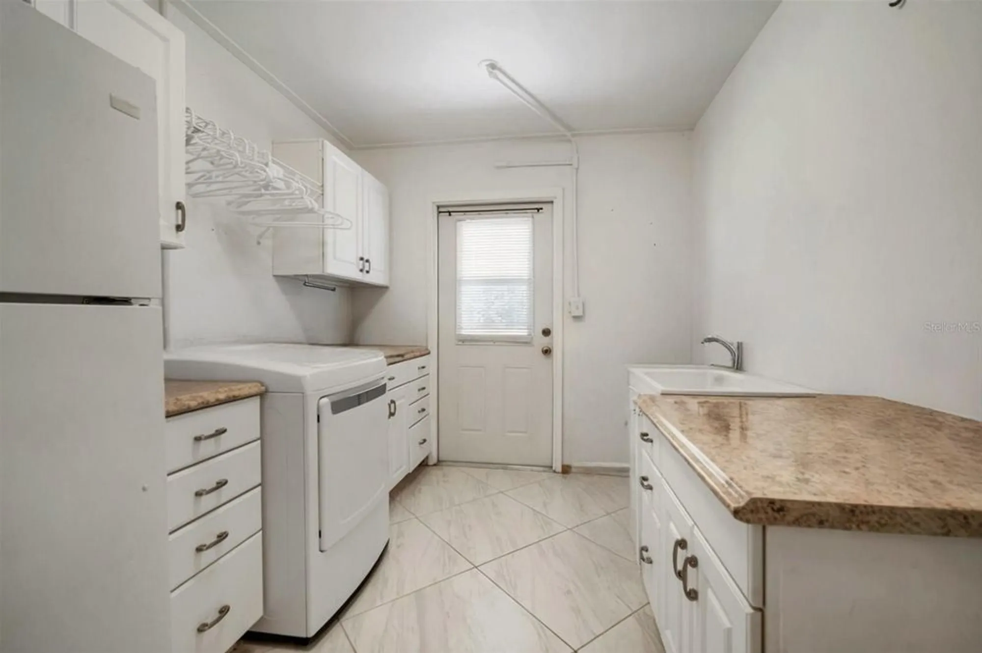 Property Slideshow image 27 of 49 | 609 fox hills dr, Sun City Center, FL, 33573