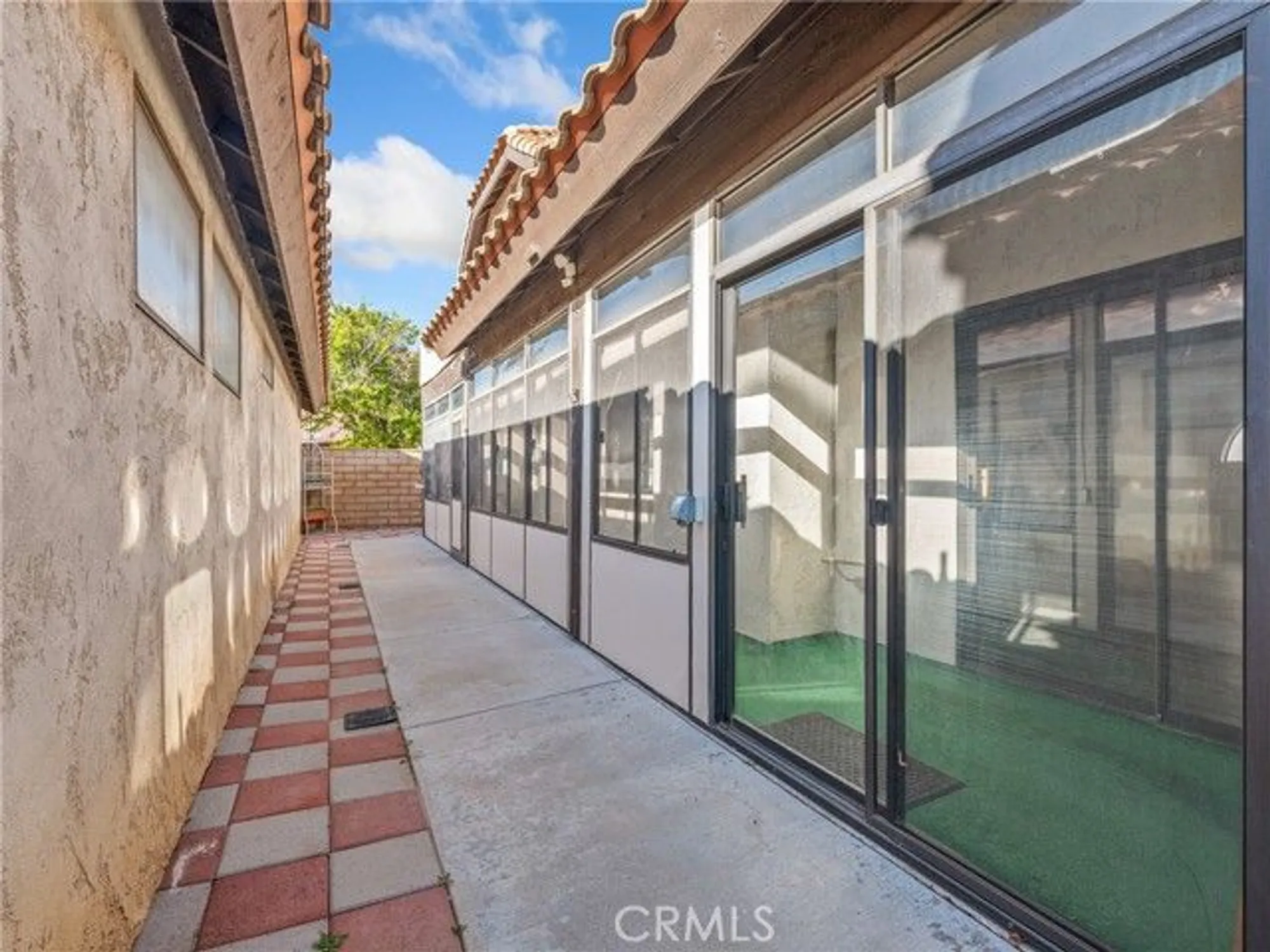 Property Slideshow image 28 of 37 | 19246 pine way, Apple Valley, CA, 92308