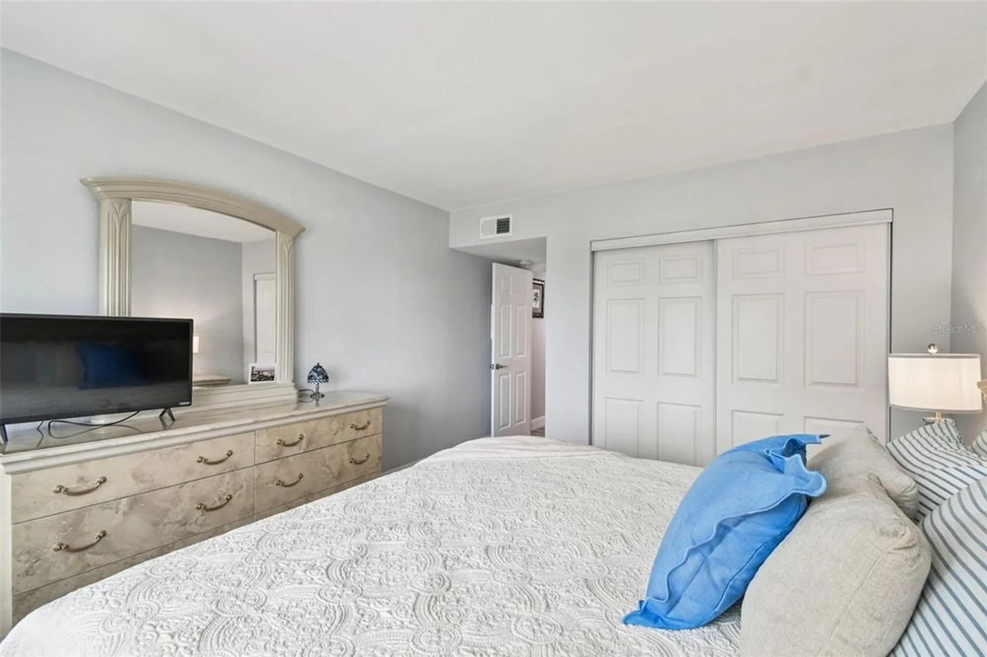 Property Slideshow image 30 of 59 | 8 glencoe pl 307, Dunedin, FL, 34698