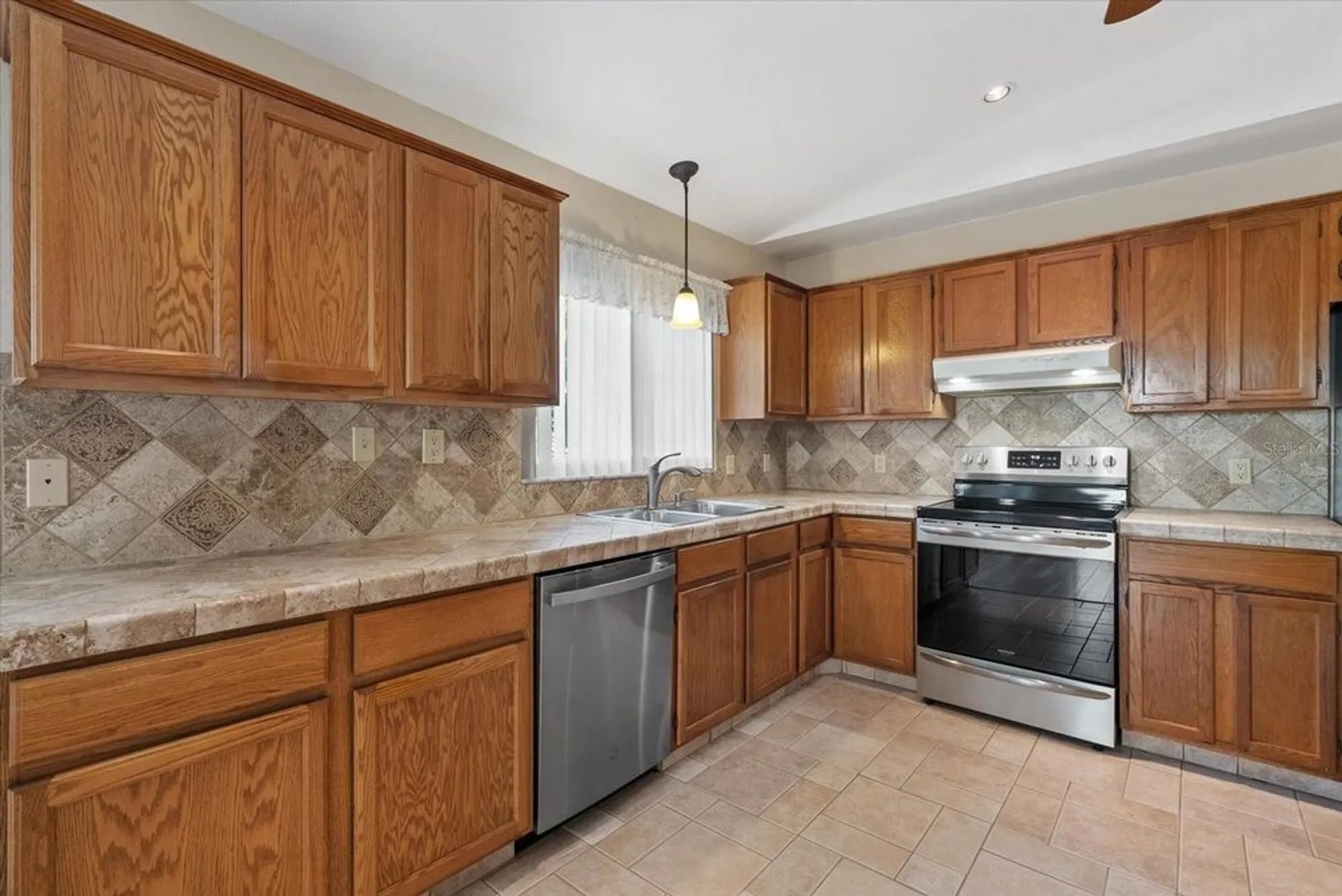 Property Slideshow image 22 of 48 | 508 foxwood blvd, Englewood, FL, 34223