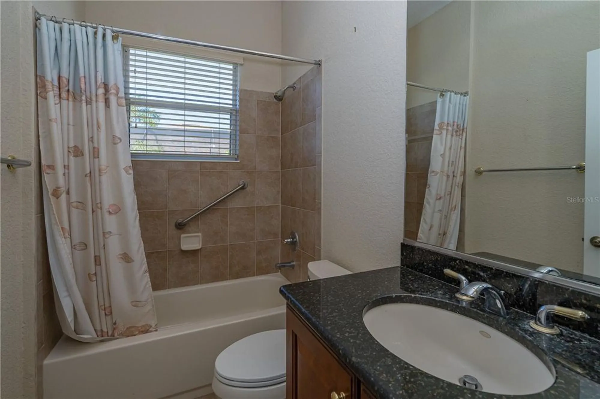 Property Slideshow image 16 of 48 | 1038 emerald dunes dr, Sun City Center, FL, 33573