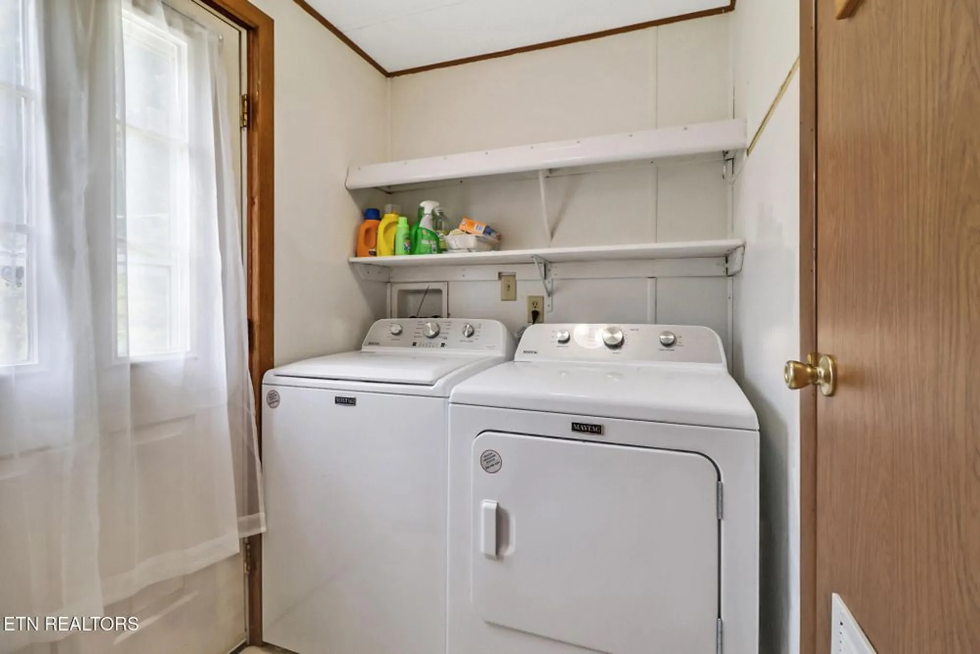 Property Slideshow image 14 of 28 | 20 robin hood ln, Crossville, TN, 38558