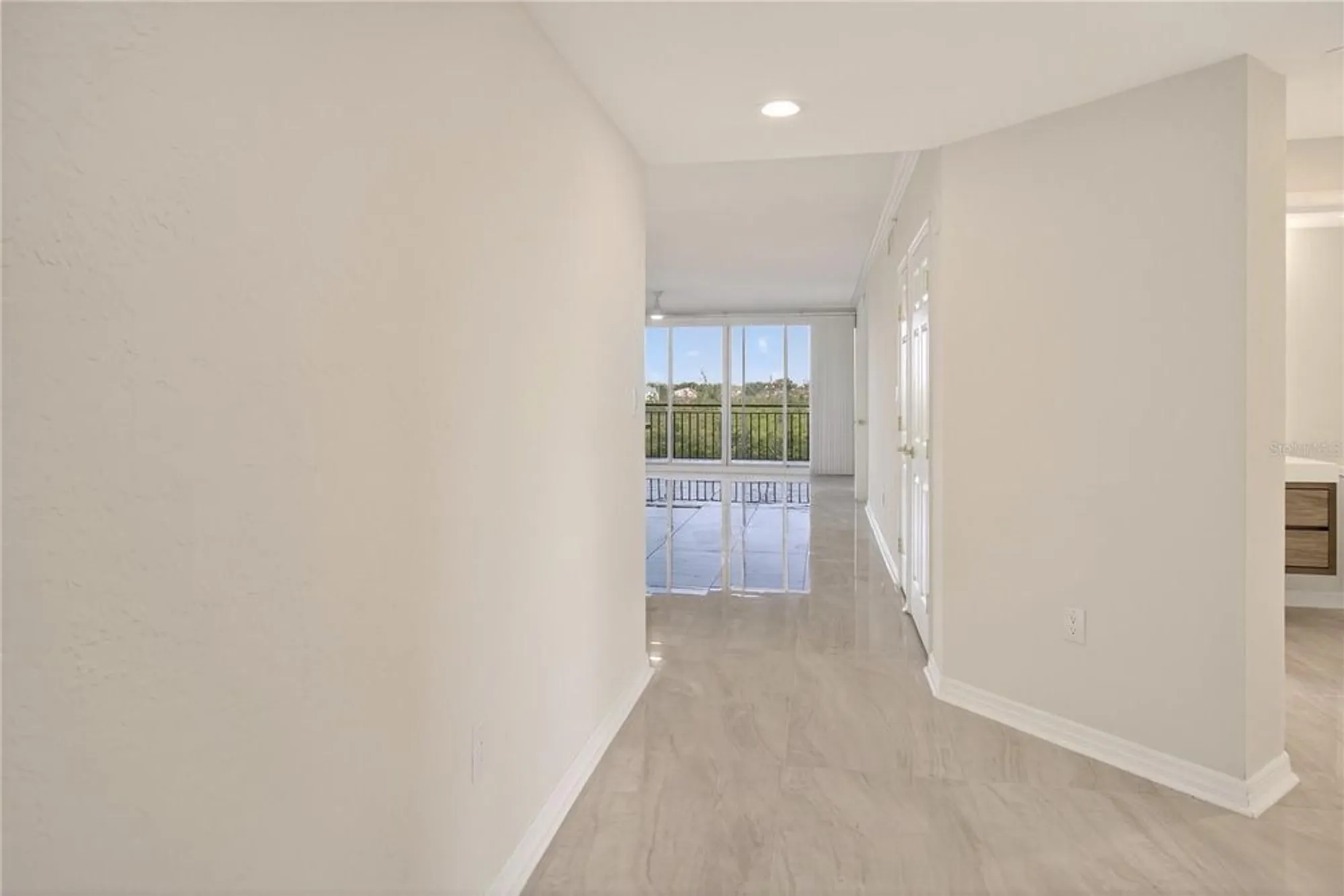 Property Slideshow image 7 of 59 | 5430 eagles point cir 202, Sarasota, FL, 34231