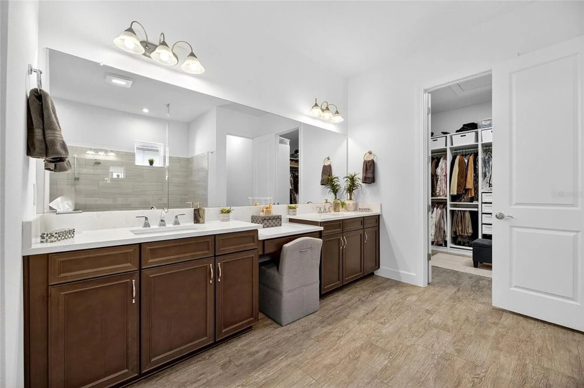 Property Slideshow image 30 of 99 | 11121 egeria dr, Odessa, FL, 33556