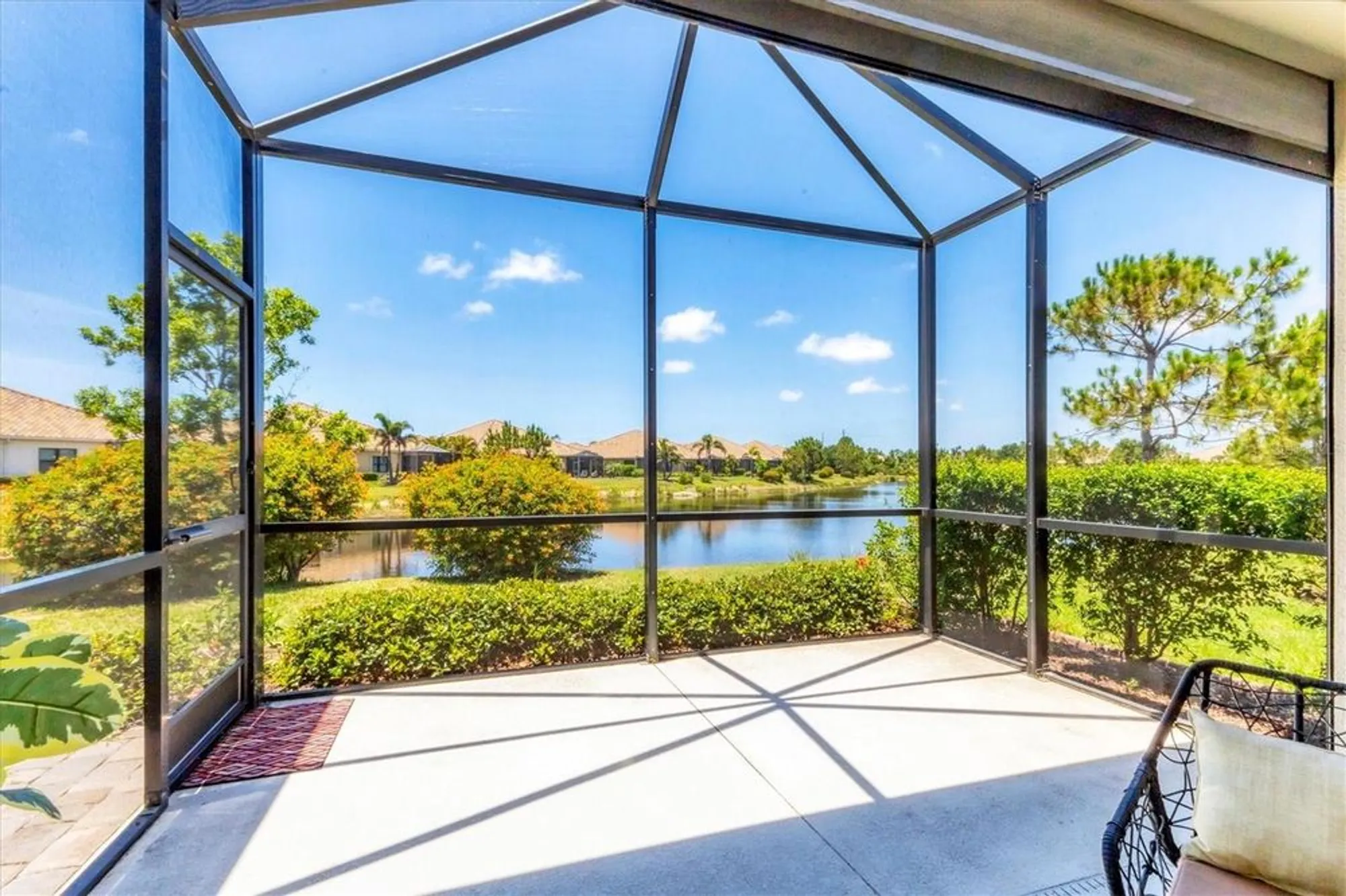 Property Slideshow image 28 of 55 | 21649 avon park ct, Venice, FL, 34293