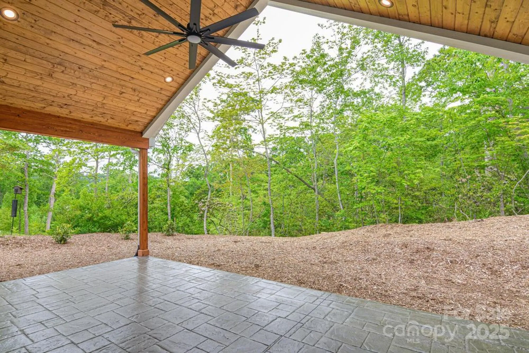 Property Slideshow image 12 of 48 | 131 dawn mist ct, Hendersonville, NC, 28791