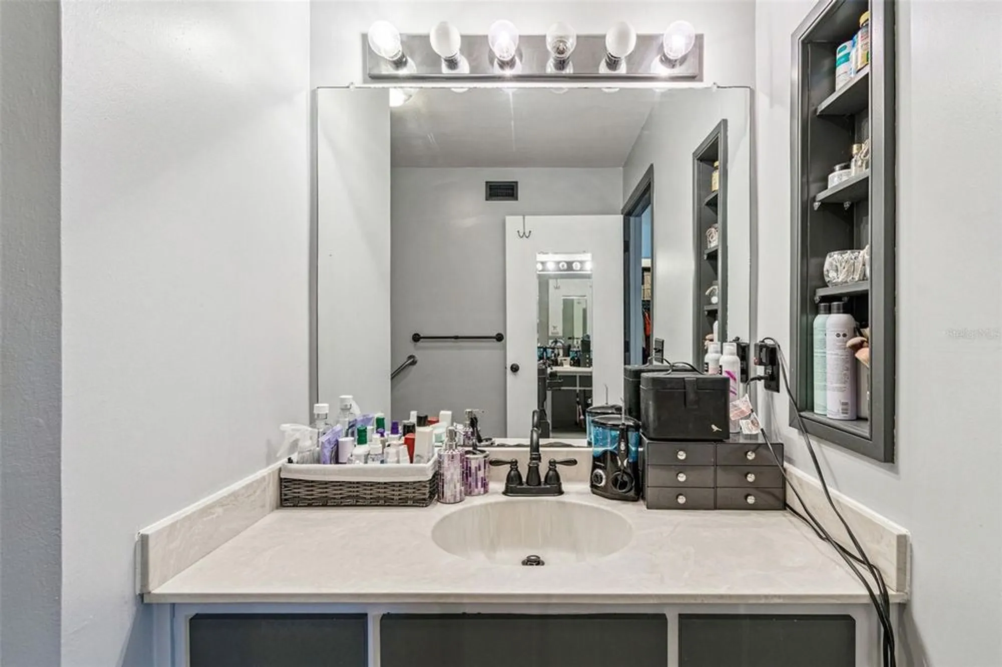 Property Slideshow image 43 of 100 | 2221 norwegian dr 41, Clearwater, FL, 33763