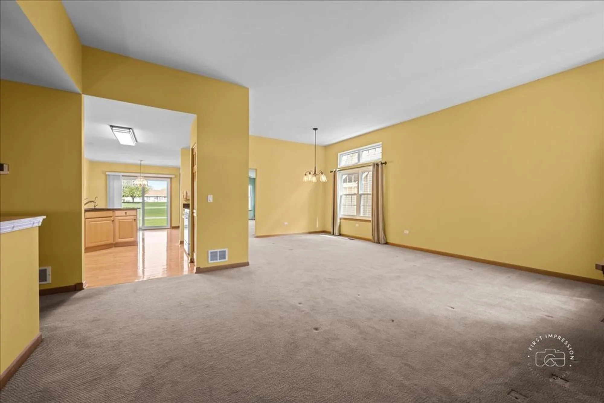 Property Slideshow image 10 of 37 | 21600 w larch dr, Plainfield, IL, 60544