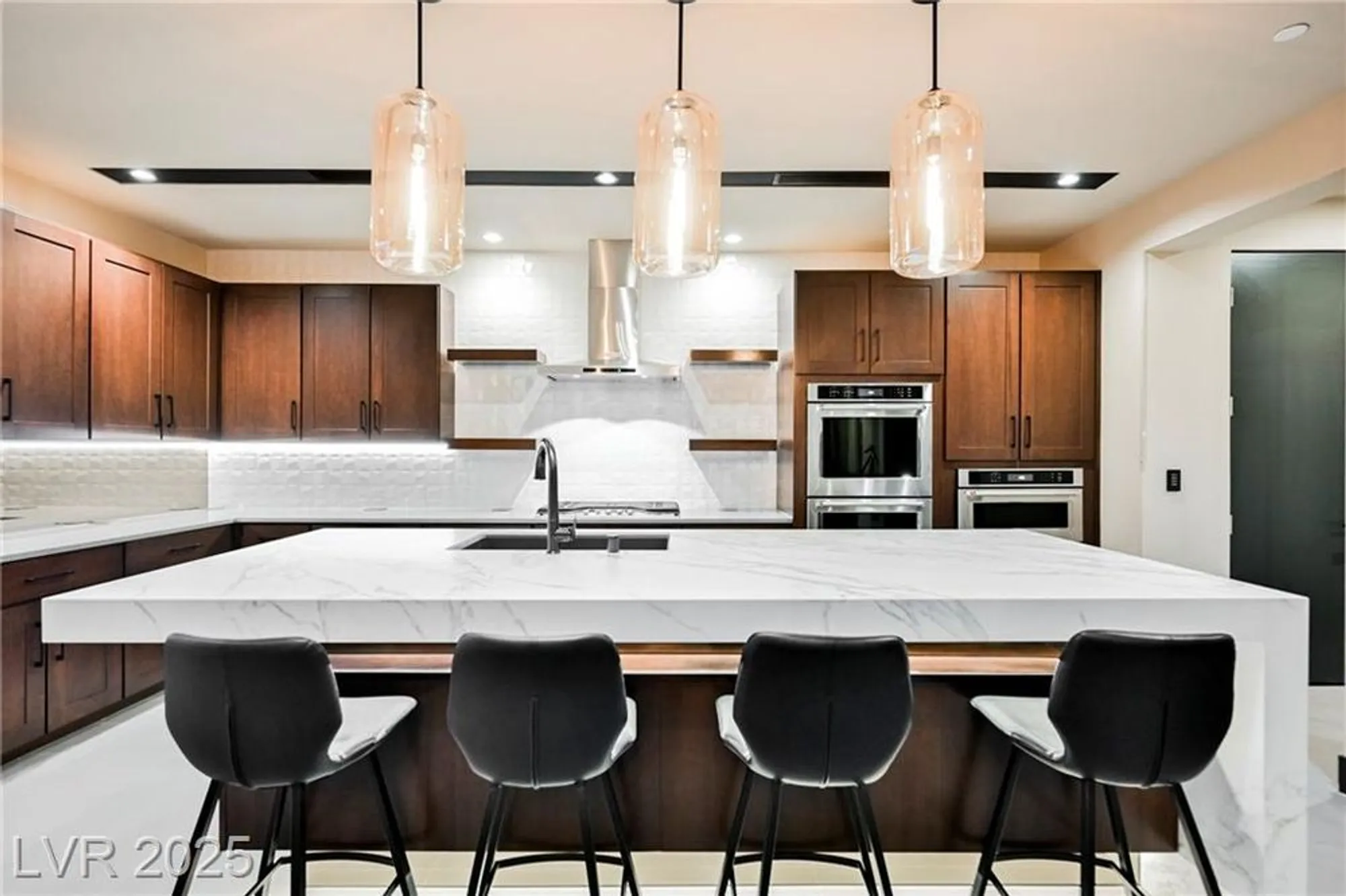 Property Slideshow image 19 of 93 | 20 falling canyon ct, Henderson, NV, 89011