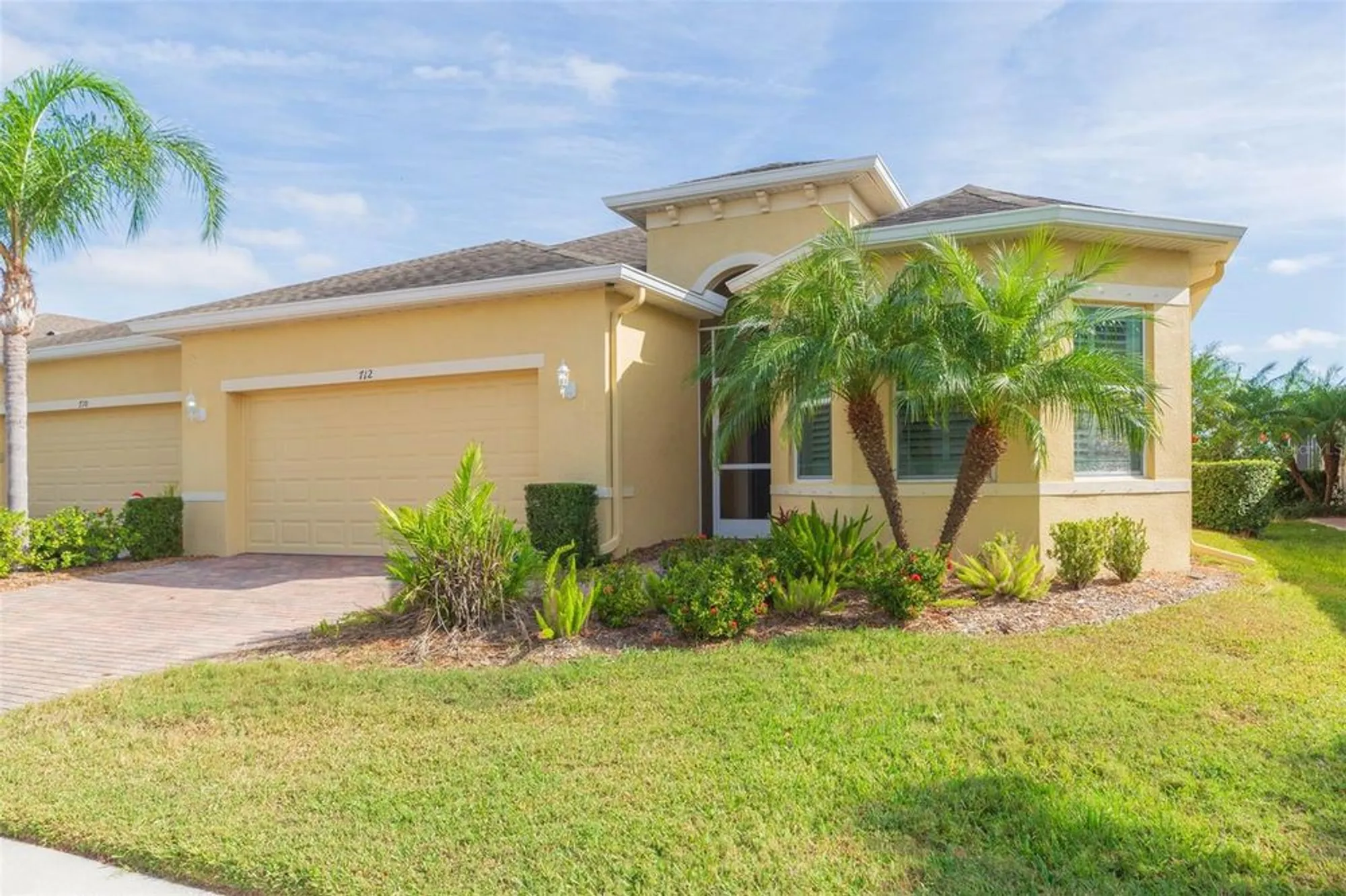 Property Slideshow image 1 of 57 | 712 chipper dr, Sun City Center, FL, 33573
