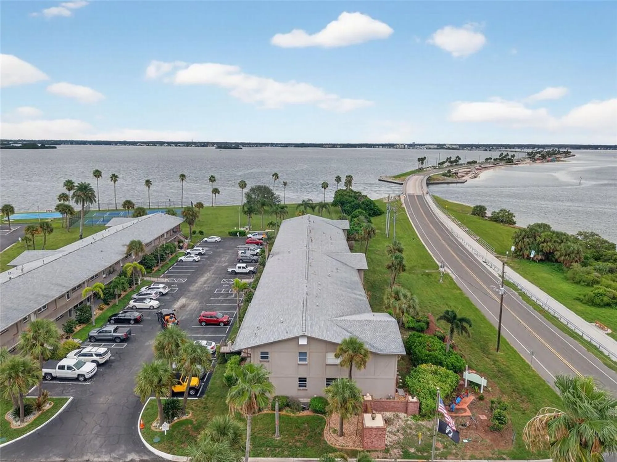 Property Slideshow image 29 of 44 | 2 causeway blvd 101, Dunedin, FL, 34698