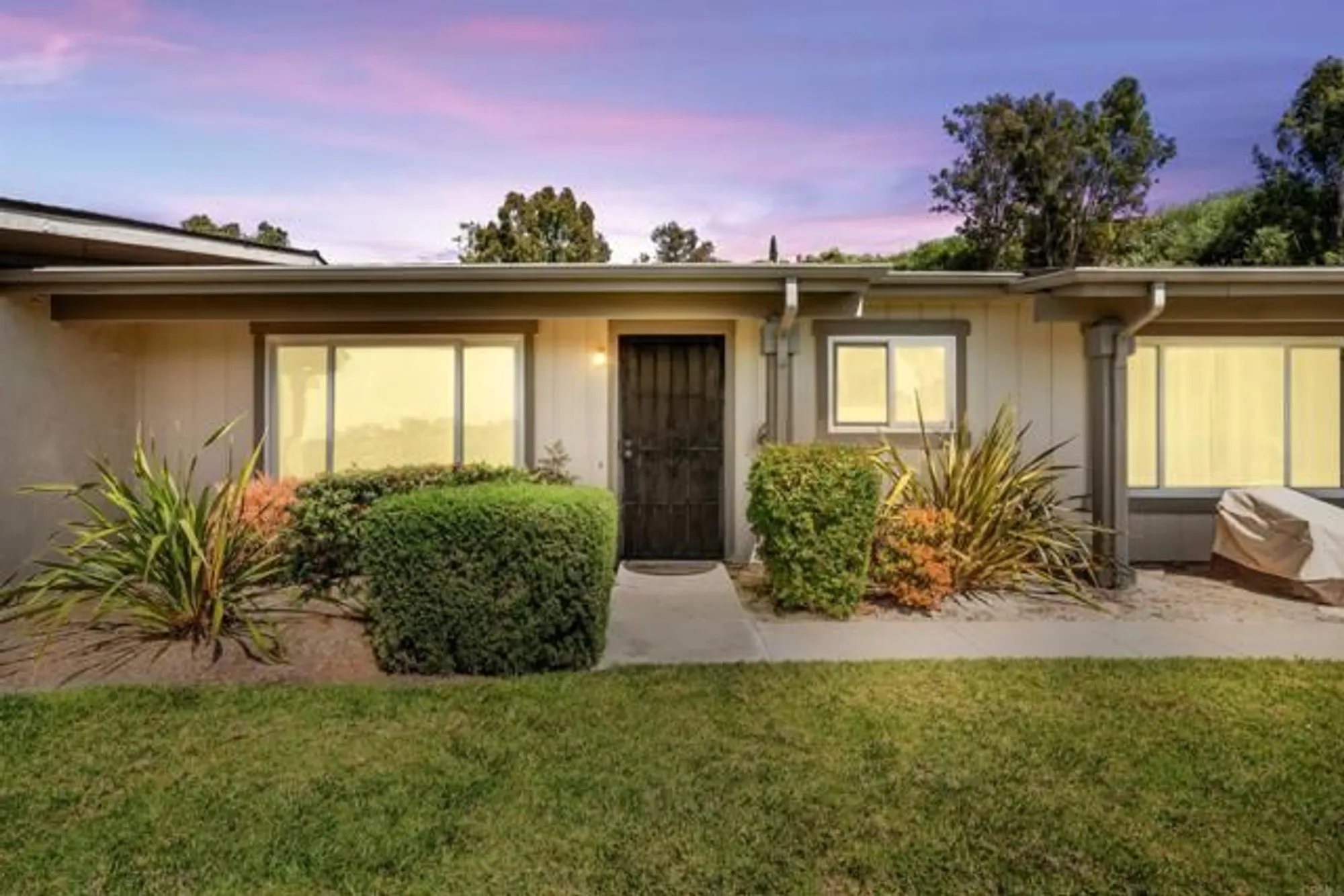 Property Slideshow image 7 of 45 | 4428 skimmer way, Oceanside, CA, 92057