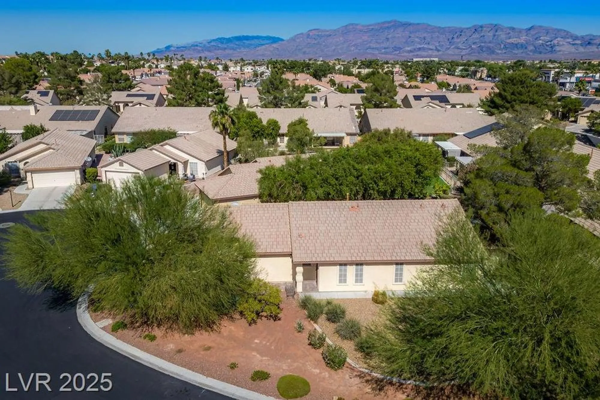 Property Slideshow image 26 of 32 | 4824 lawnwood ct, Las Vegas, NV, 89130