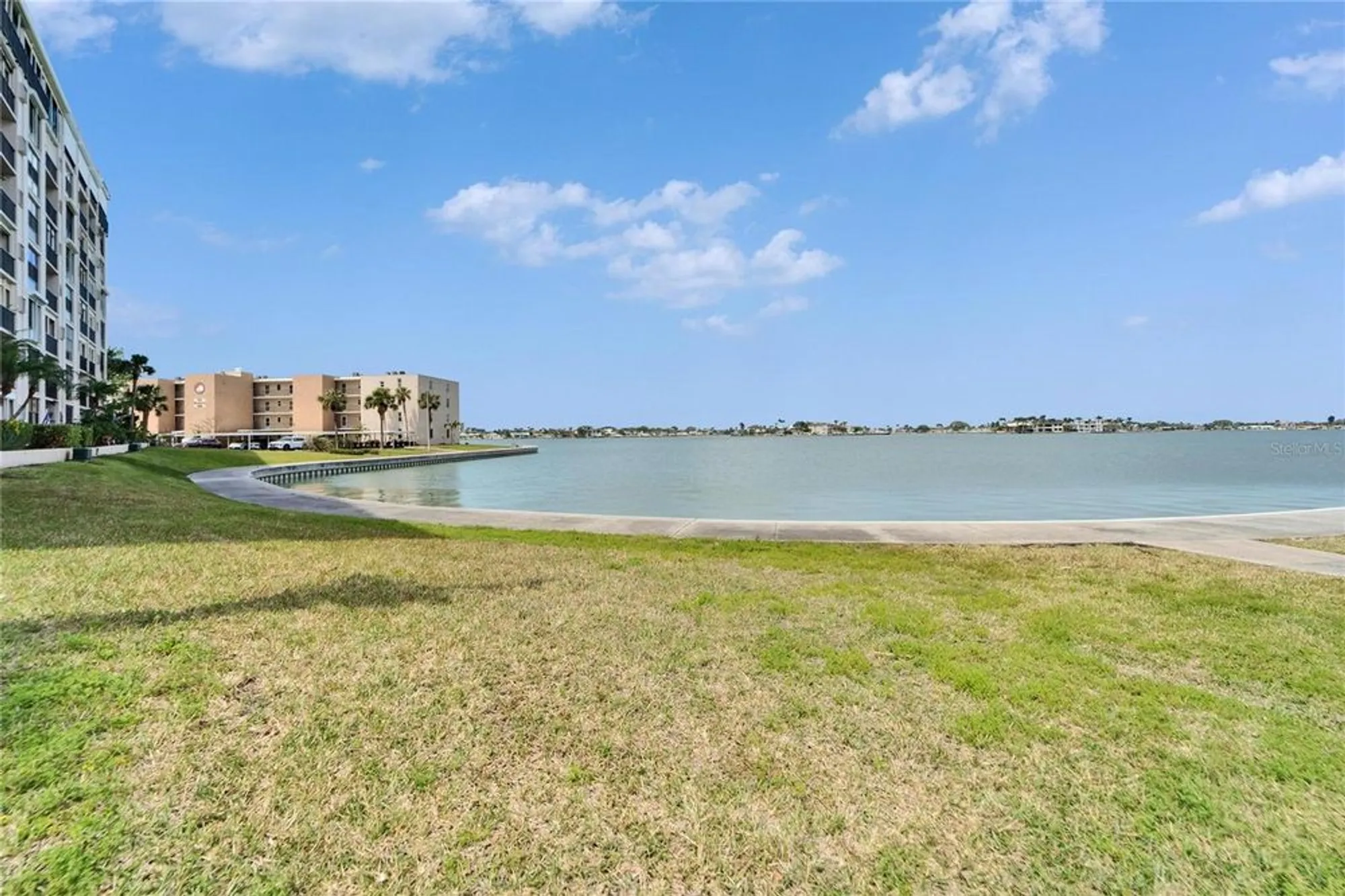 Property Slideshow image 42 of 60 | 7700 sun island dr 107, South Pasadena, FL, 33707