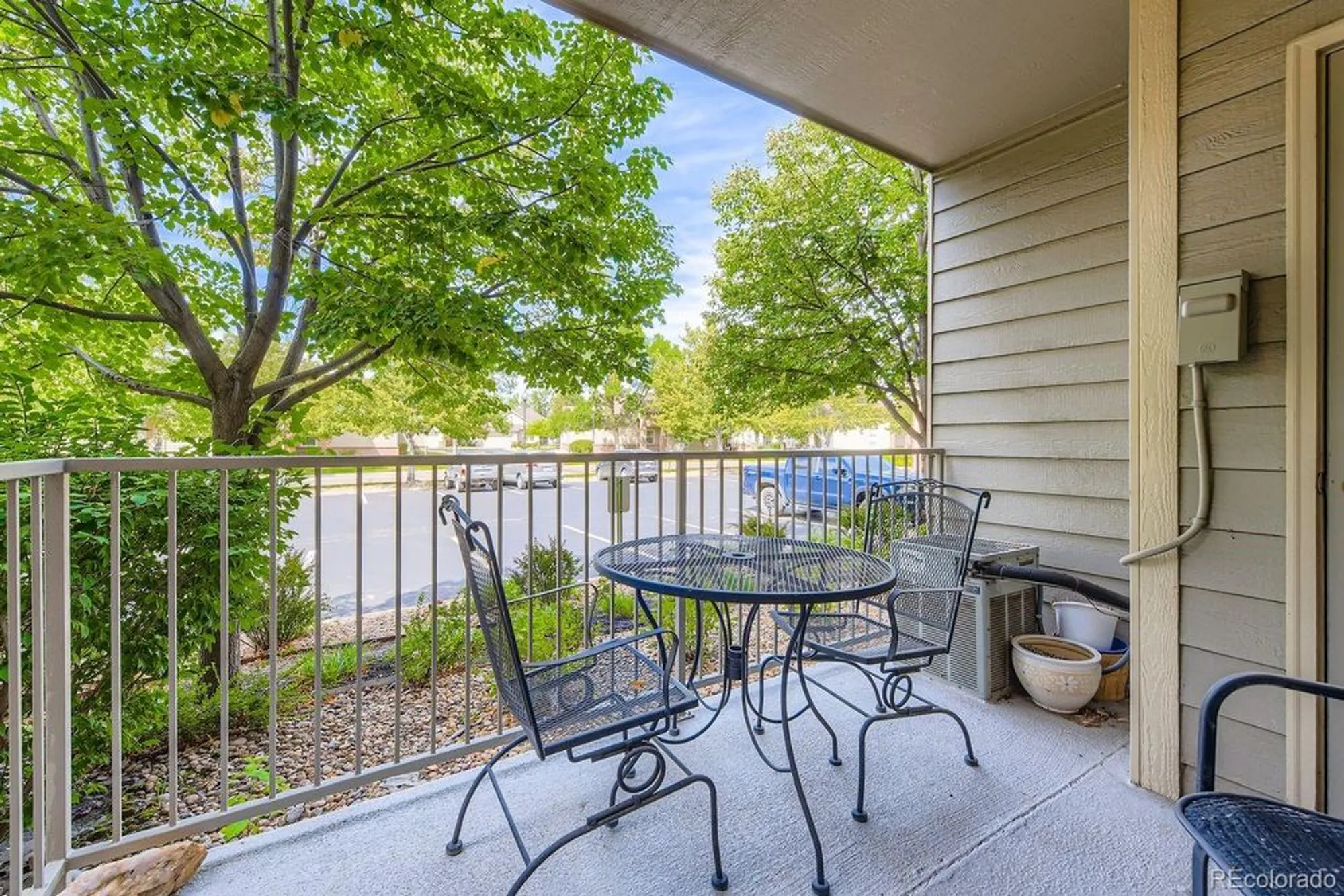 Property Slideshow image 9 of 13 | 2895 w riverwalk cir apt 114, Littleton, CO, 80123