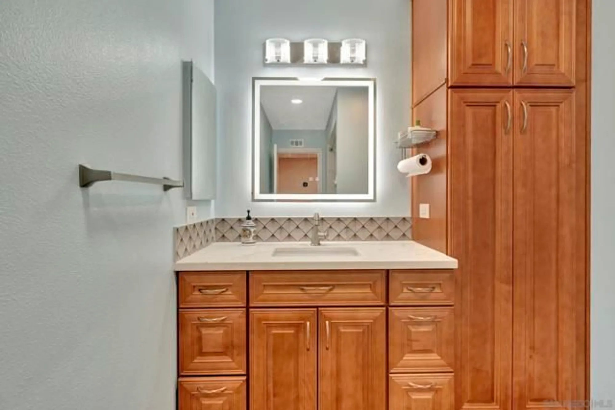 Property Slideshow image 23 of 31 | 12486 lomica dr, San Diego, CA, 92128