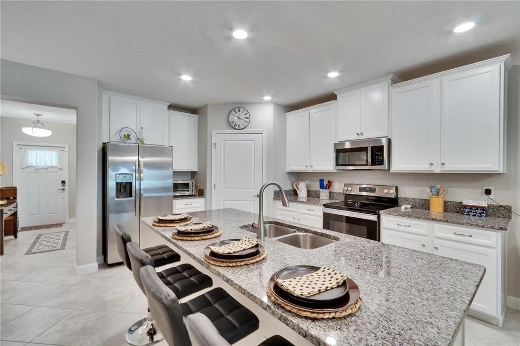 Property Slideshow image 14 of 97 | 16927 april plush dr, Wimauma, FL, 33598