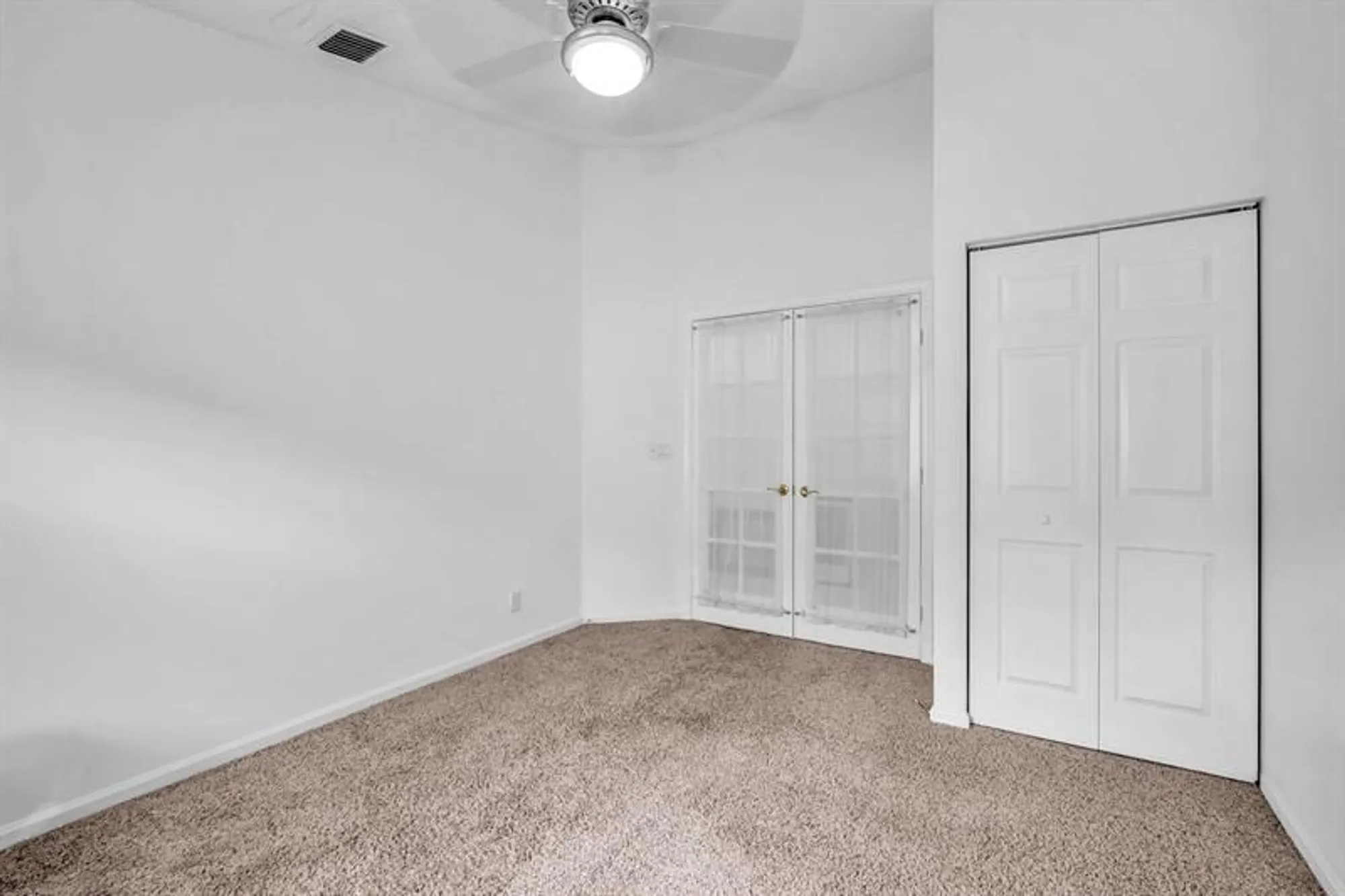 Property Slideshow image 23 of 57 | 5701 swaying palm ln, Boynton Beach, FL, 33437