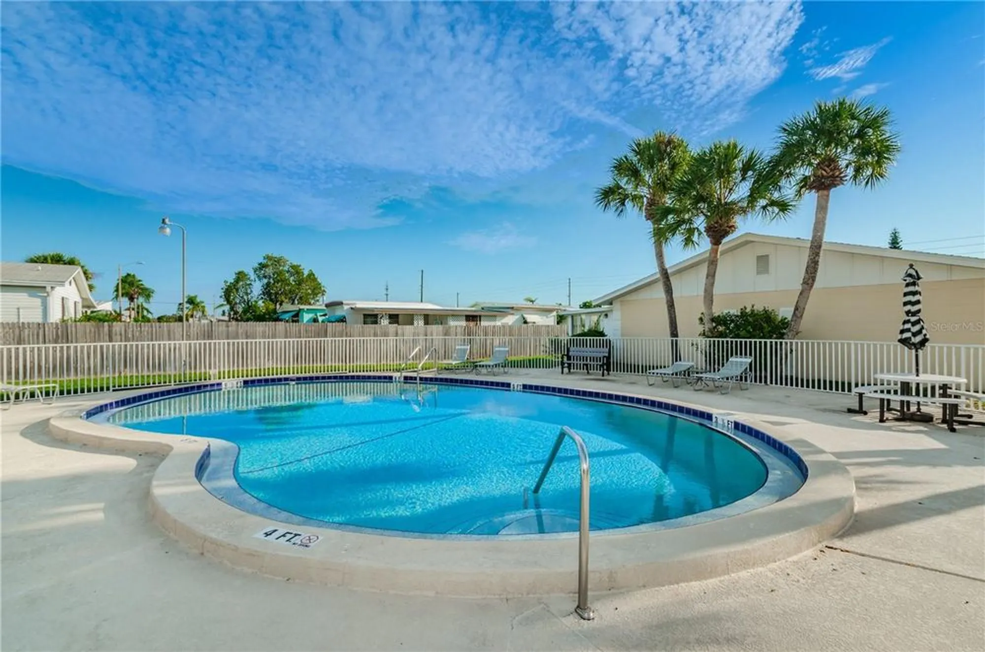 Property Slideshow image 29 of 36 | 858 cambridge ct # 858, Dunedin, FL, 34698