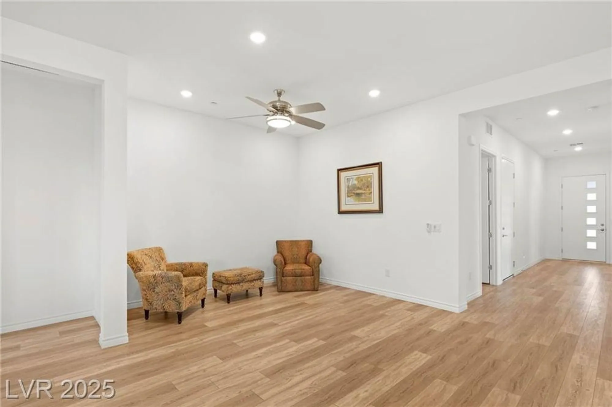 Property Slideshow image 15 of 33 | 912 calluna hills ln, Las Vegas, NV, 89138