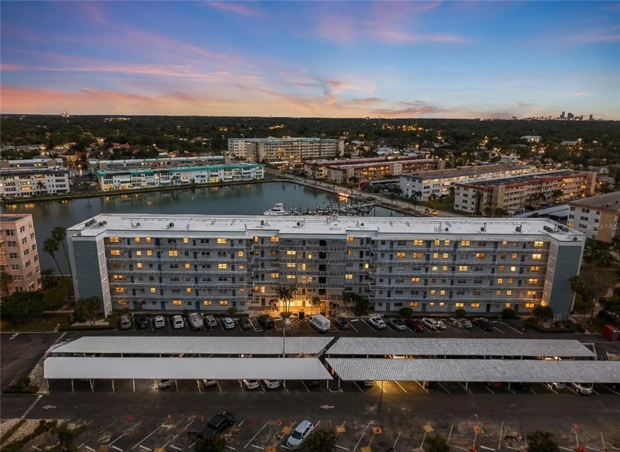 Property Slideshow image 1 of 50 | 5925 shore blvd 608, Gulfport, FL, 33707