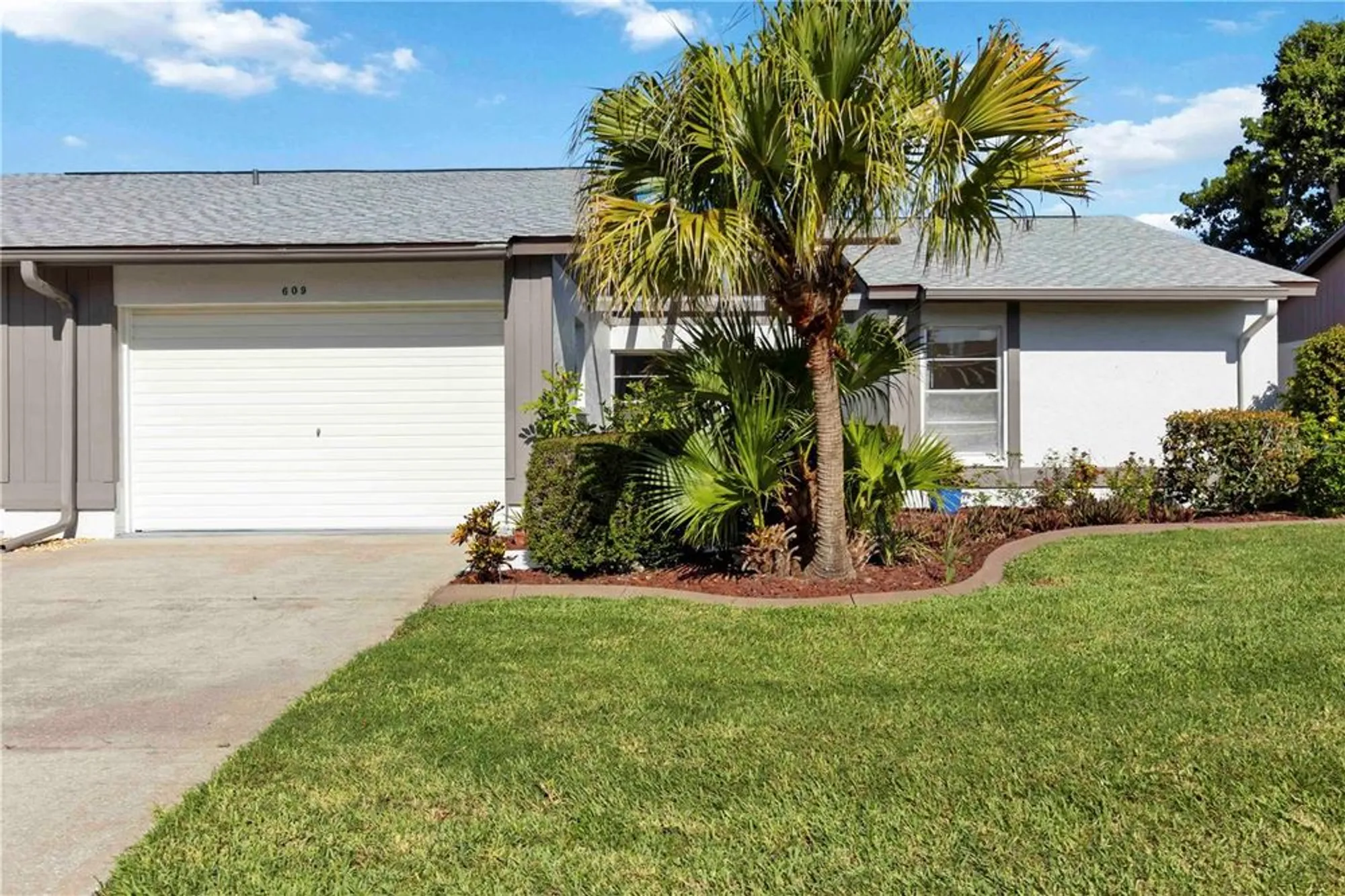 Property Slideshow image 1 of 38 | 609 deerwood ave, Englewood, FL, 34223