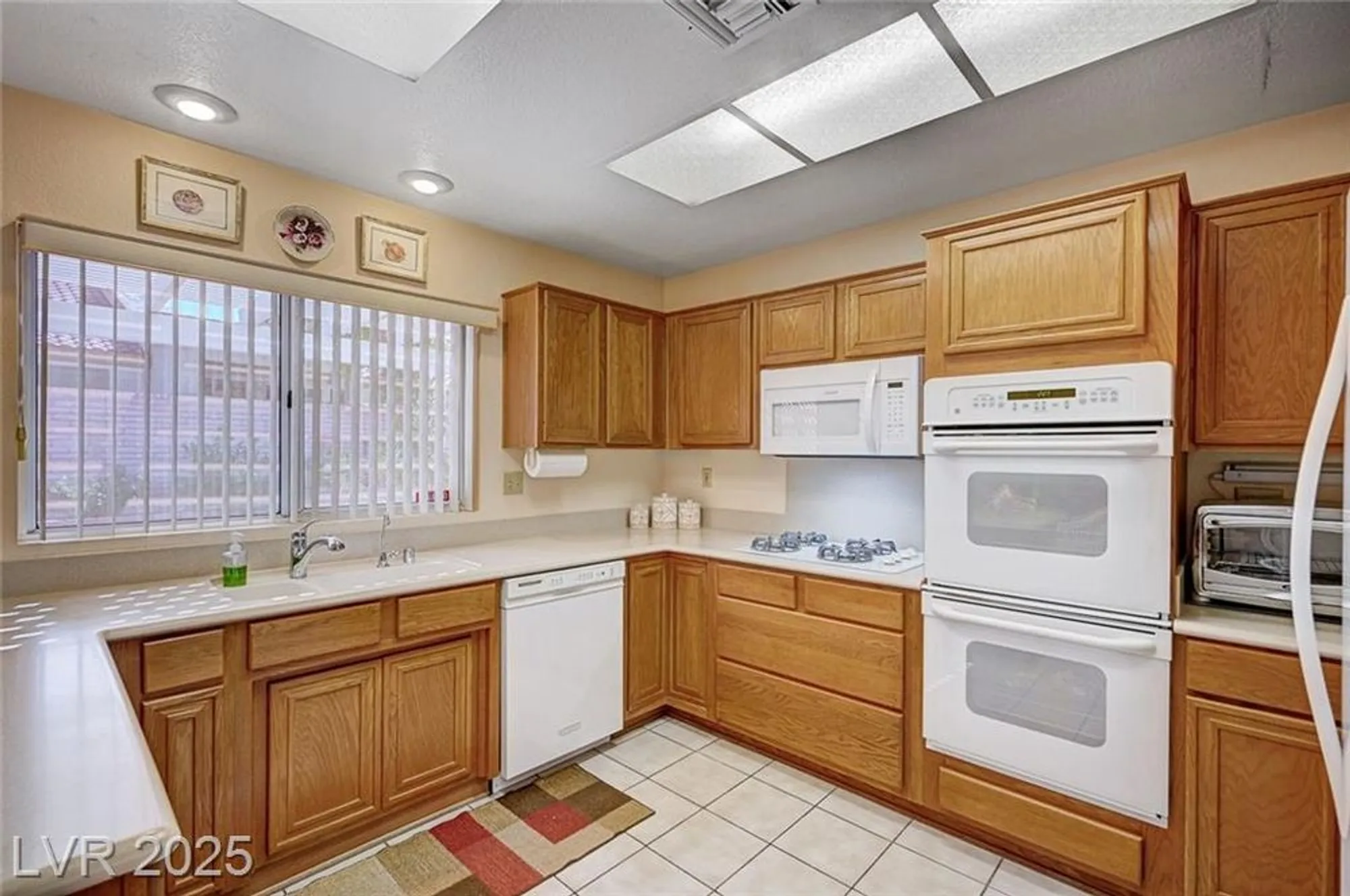 Property Slideshow image 22 of 65 | 8845 sunny mead ct, Las Vegas, NV, 89134