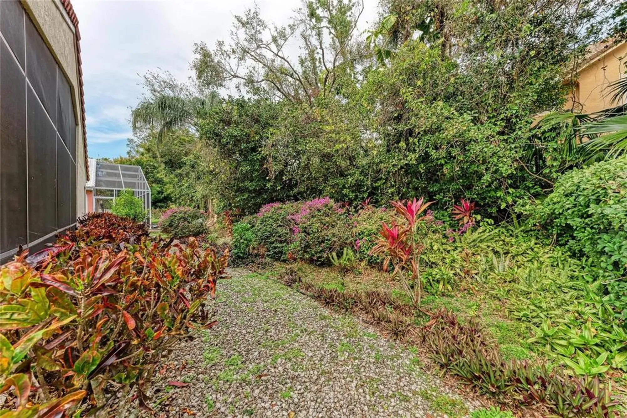 Property Slideshow image 36 of 43 | 5513 83rd ter, Sarasota, FL, 34243